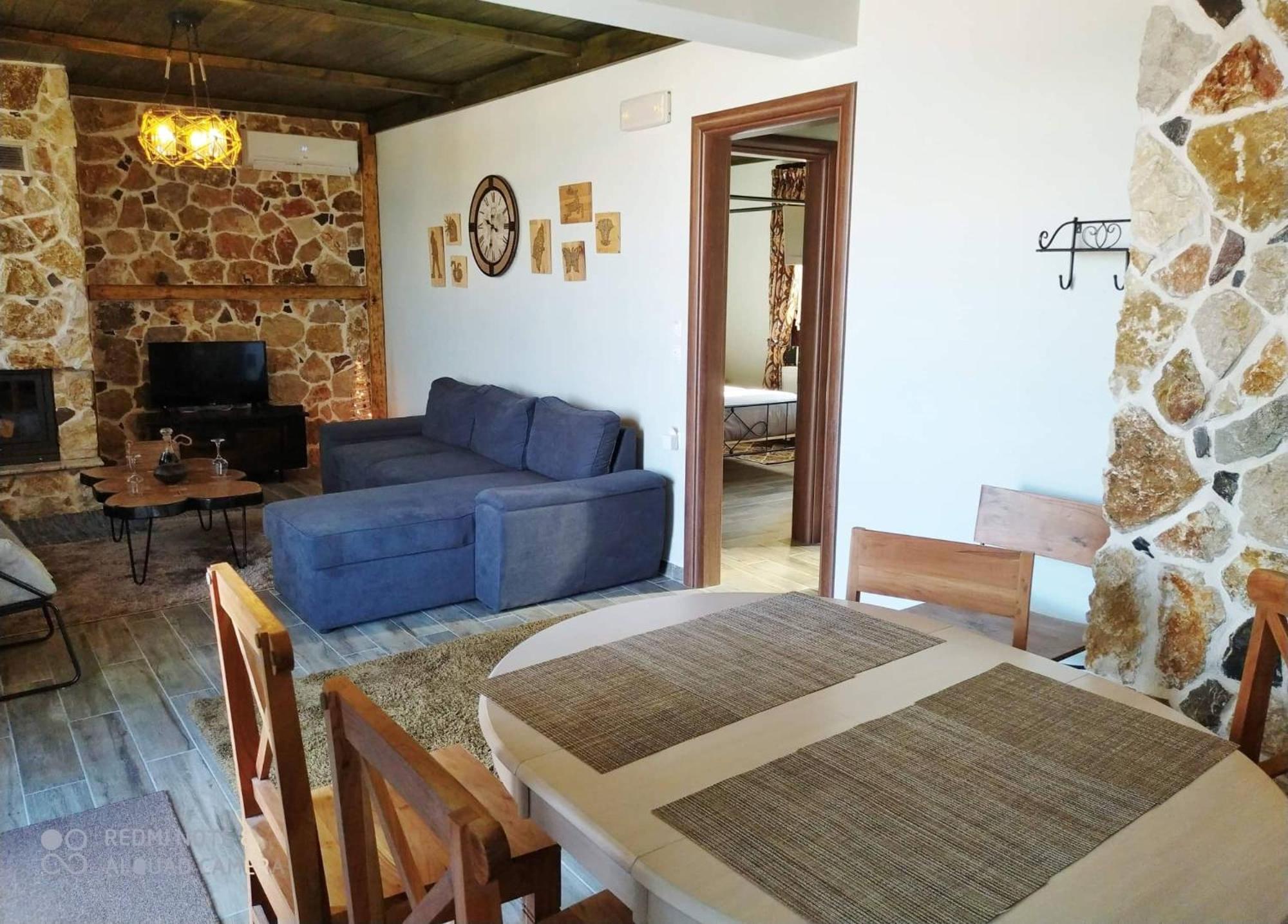 Rustic House Embonas Jacuzzi Experience