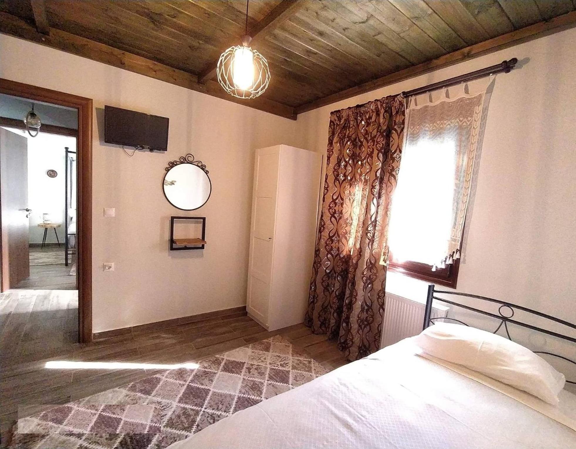 Rustic House Smaro