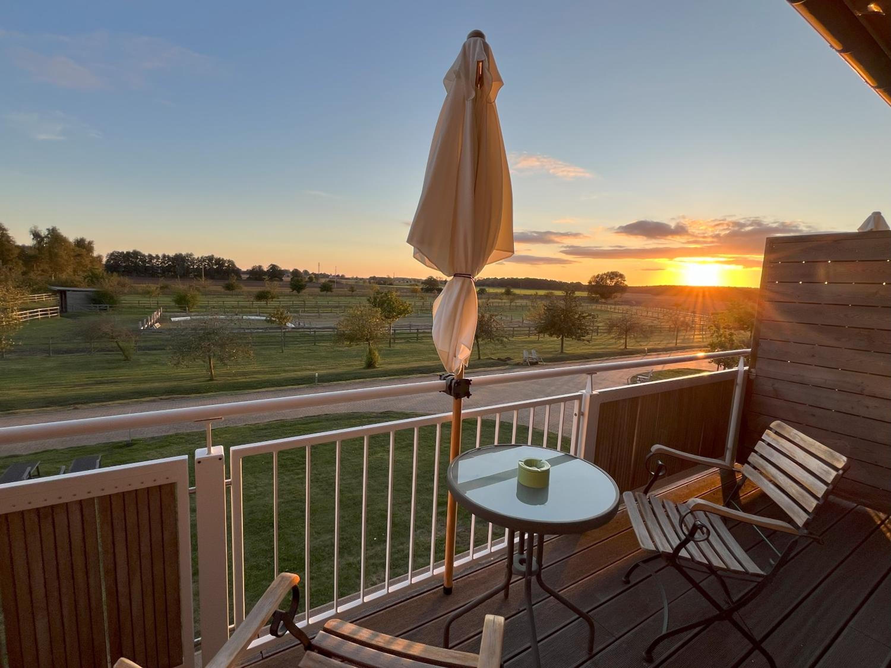 Lerchenhof Reestow - Ruhige Premium Apartments & Sauna