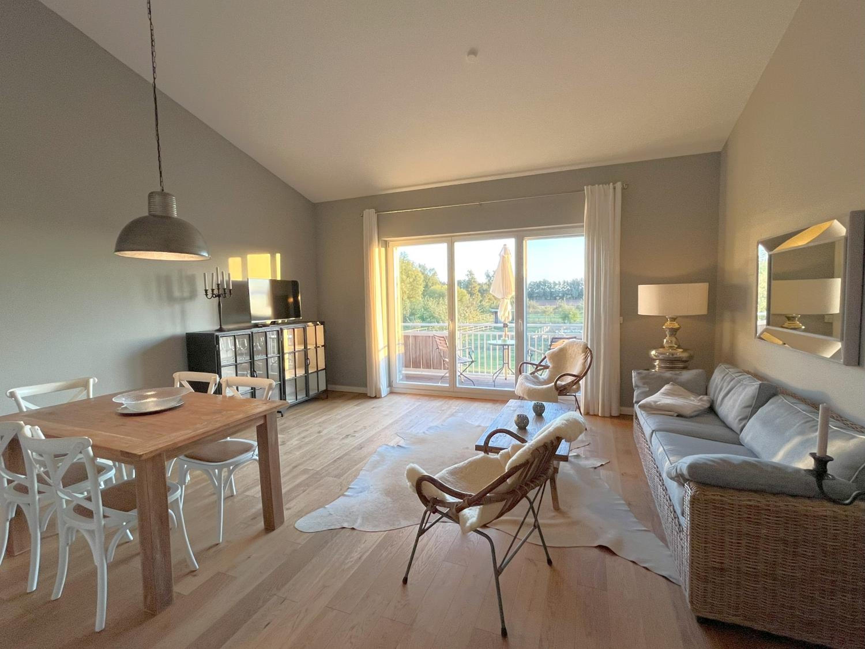 Lerchenhof Reestow - Ruhige Premium Apartments & Sauna