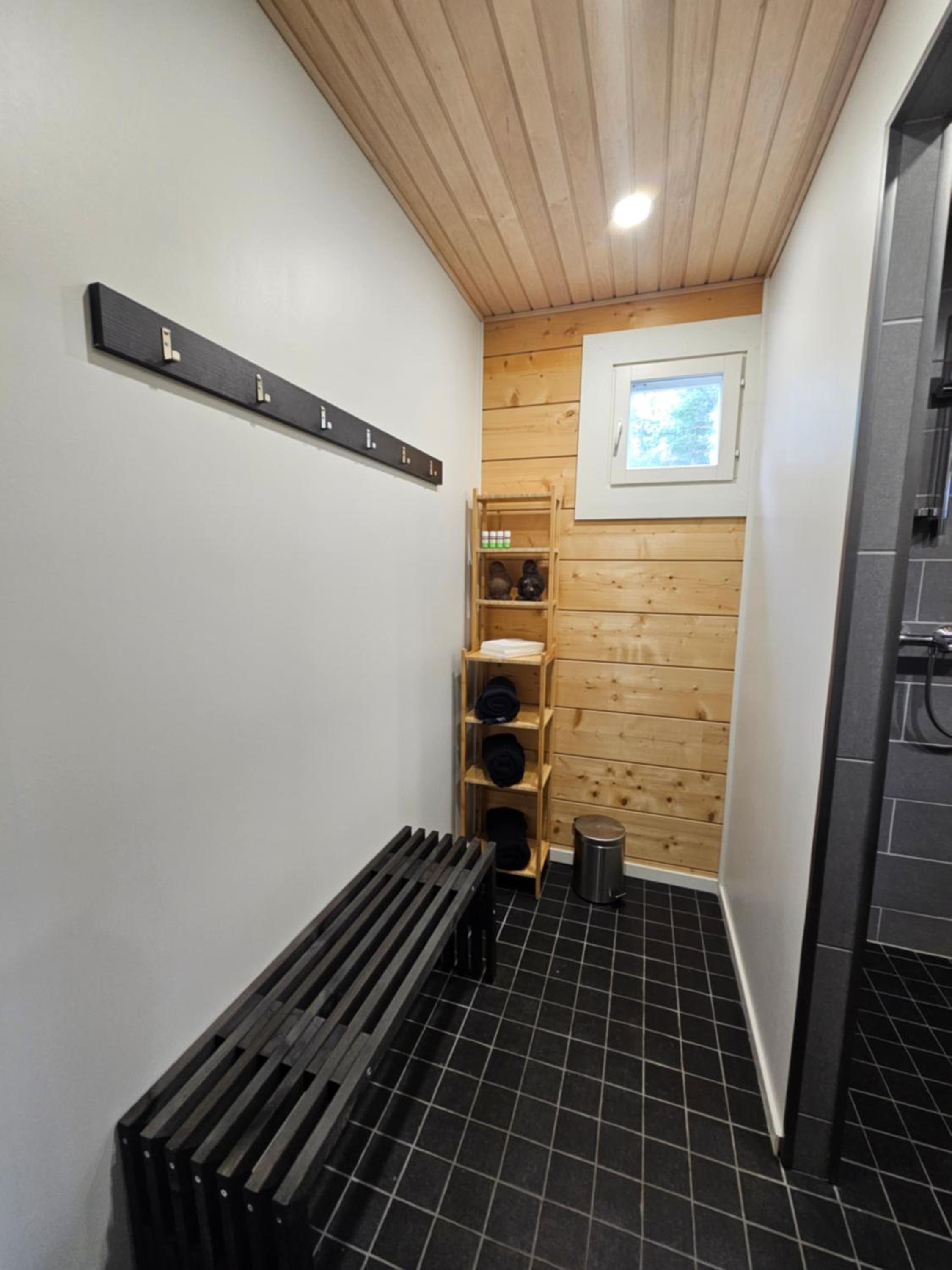 Lakeside Aurora Haven Modern 3BR Family Espace