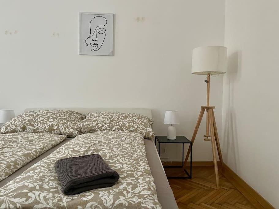Premium Apartment with Terrace - Free Parking