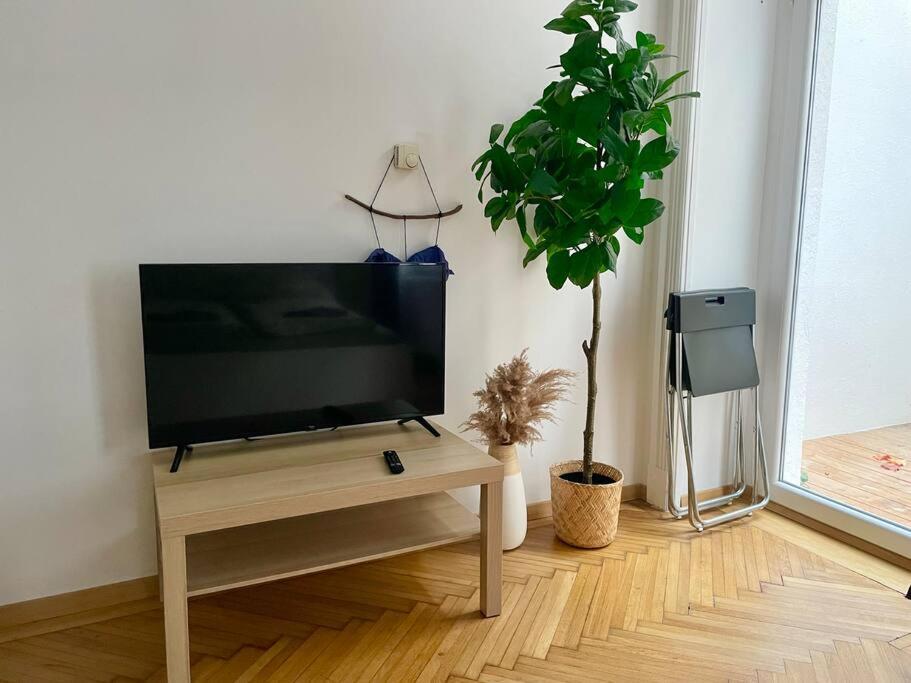 Premium Apartment with Terrace - Free Parking