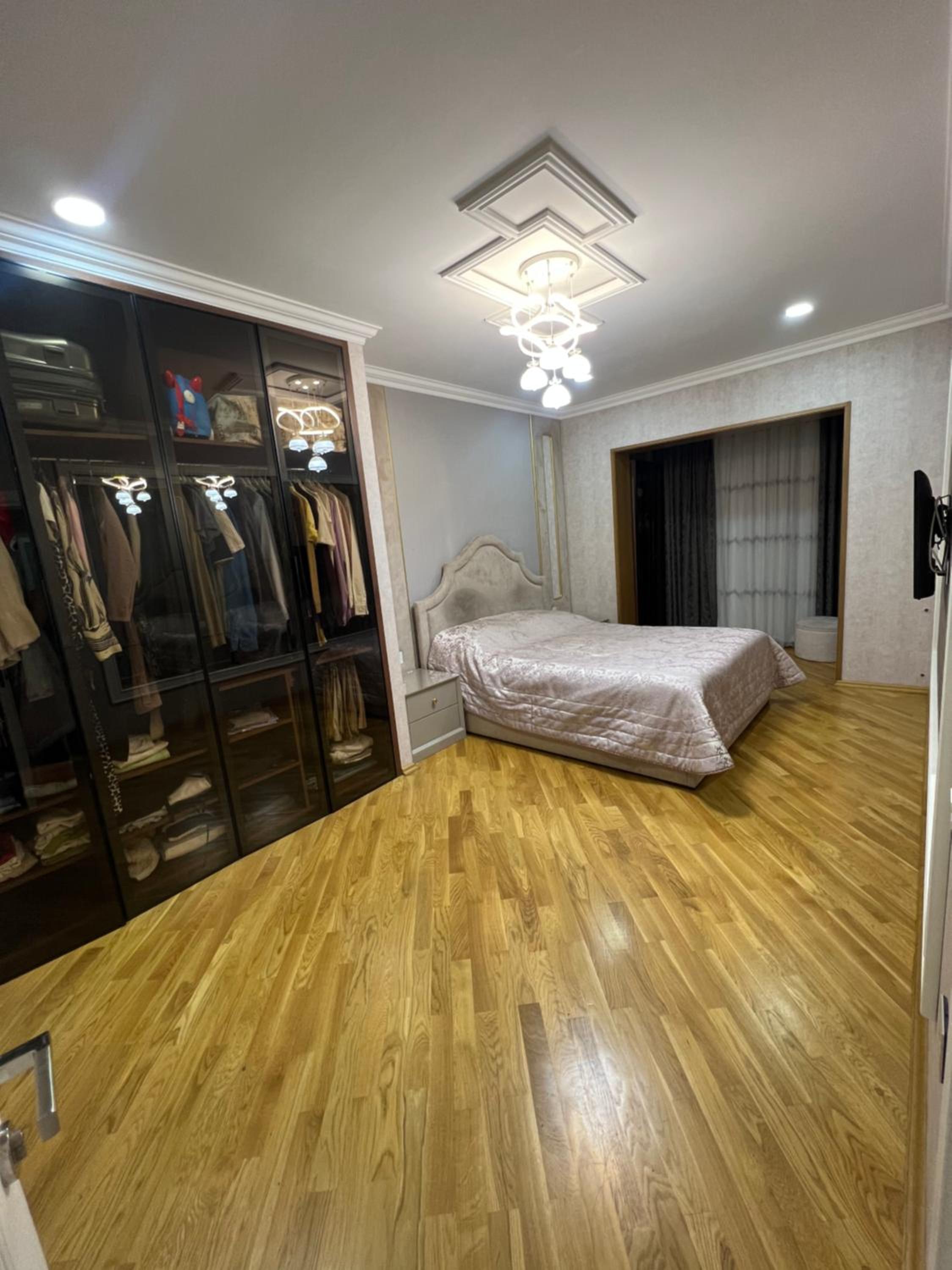 Apartament near Metro