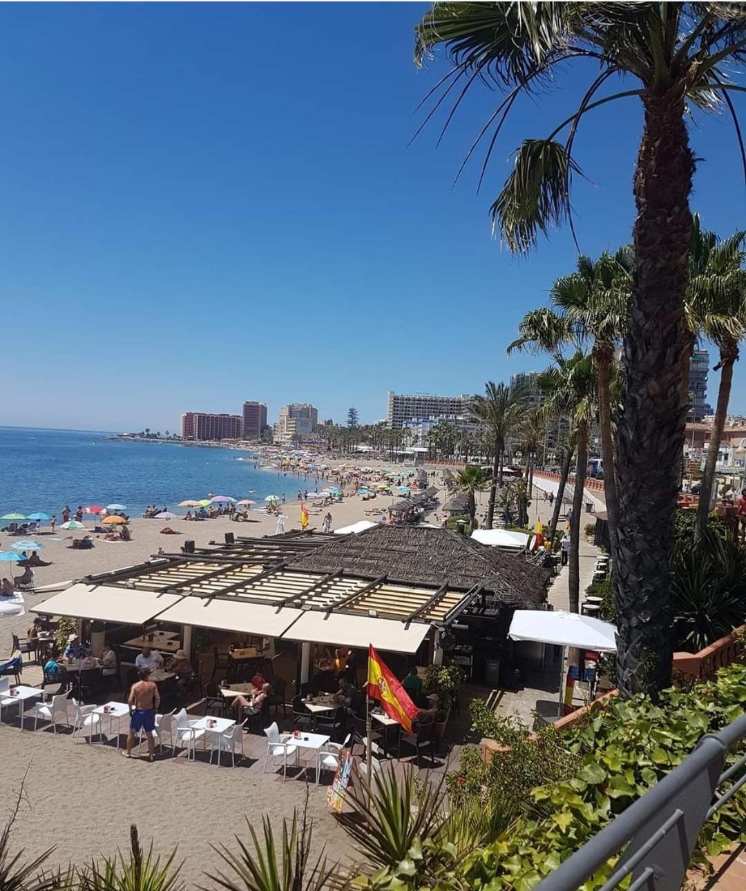 EL ESTUDIO DE LA PLAYA Sunny Holidays Benalbeach