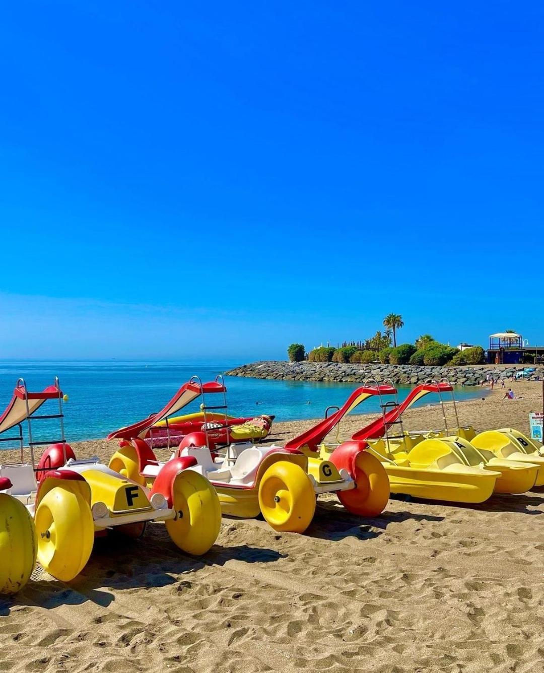 EL ESTUDIO DE LA PLAYA Sunny Holidays Benalbeach