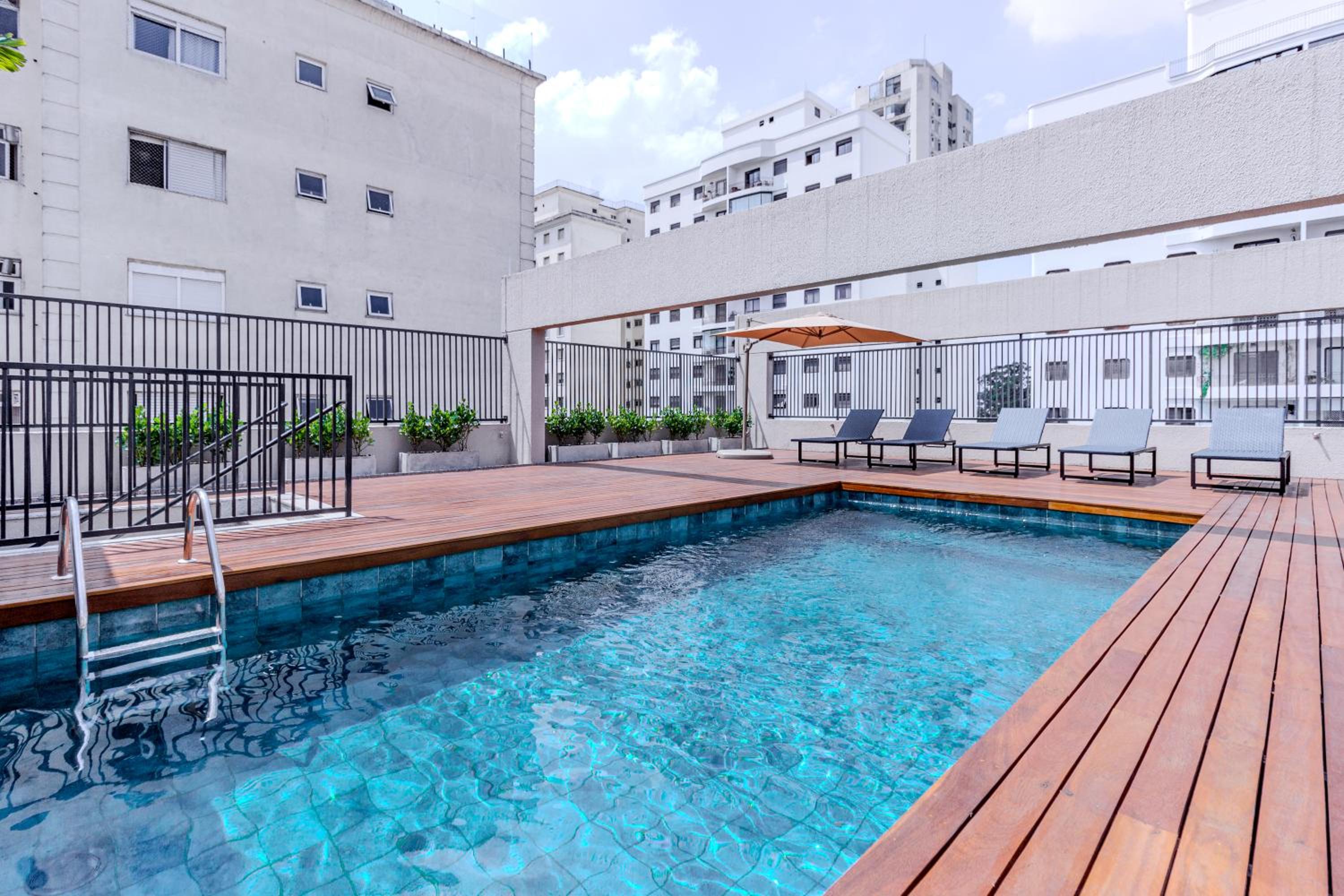 Xtay Vila Madalena - Stay close to everything with an outdoor pool and access to the best coworking spaces in Vila Madalena