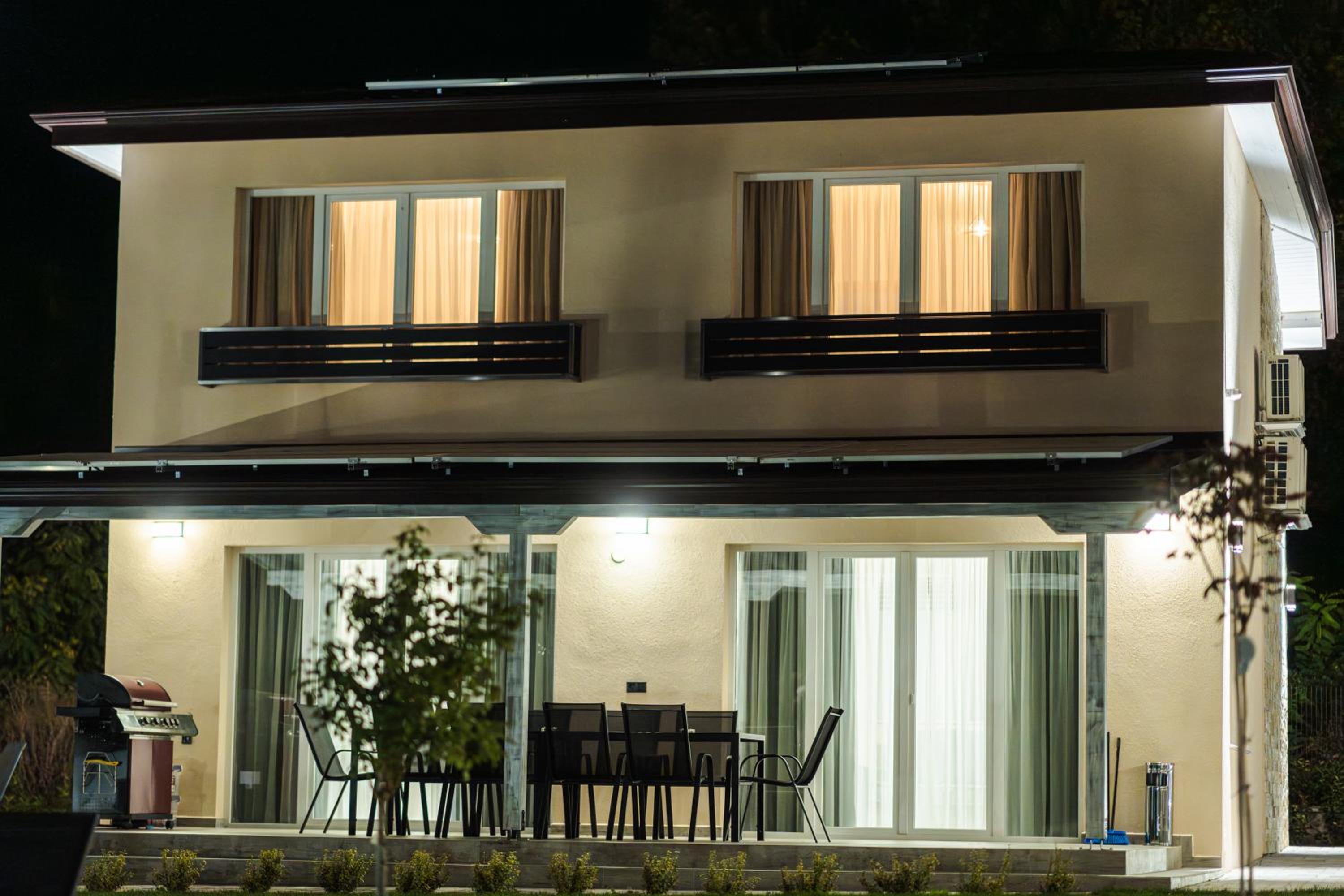 ENEVI Guest Houses-Къщи за гости Еневи