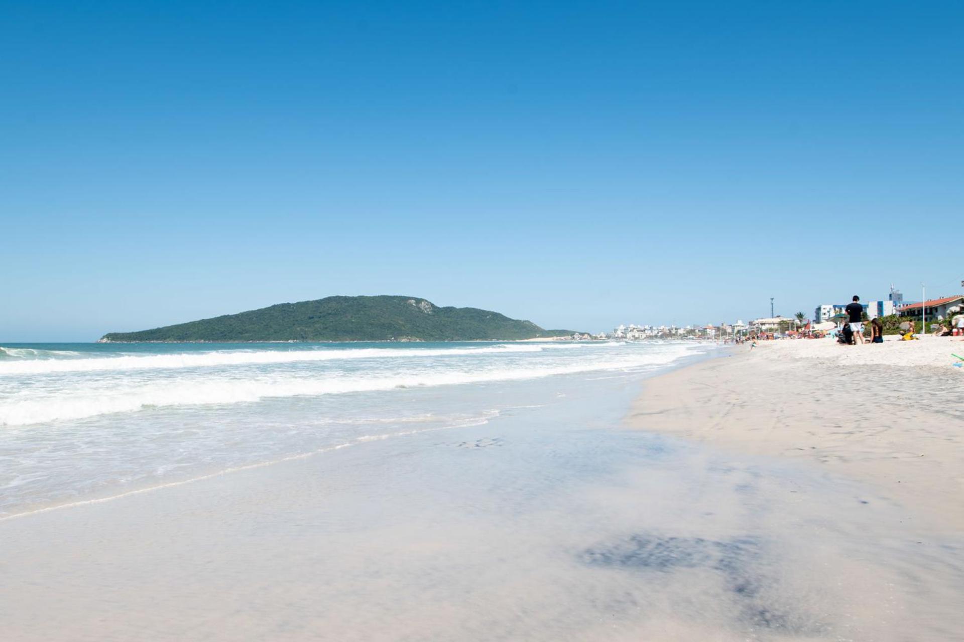 50m do Centrinho e 100m do Mar nos Ingleses KR9882