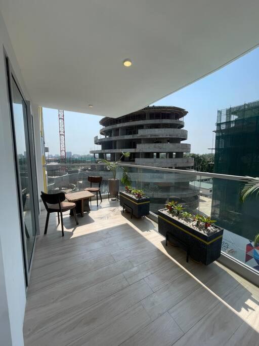 Luxury 1BR Apartment in Cantonments view 5