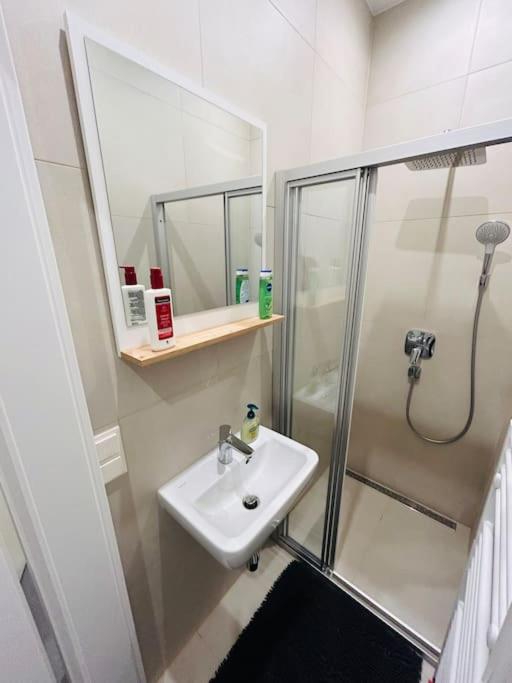 Sunny Central Premium Apartment