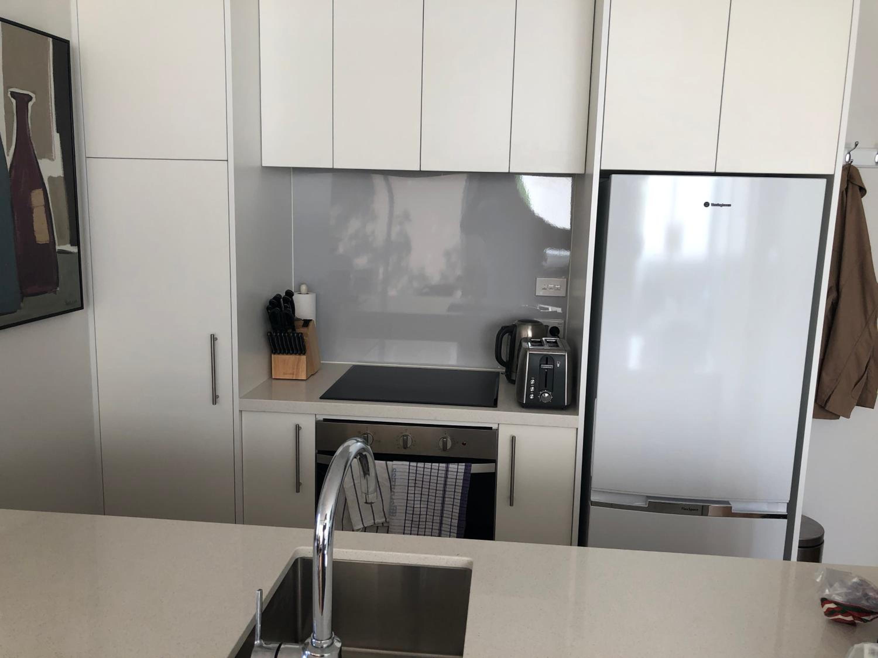 Central Auckland condo, 2Br, 2Brm, pool, gym, study view 3