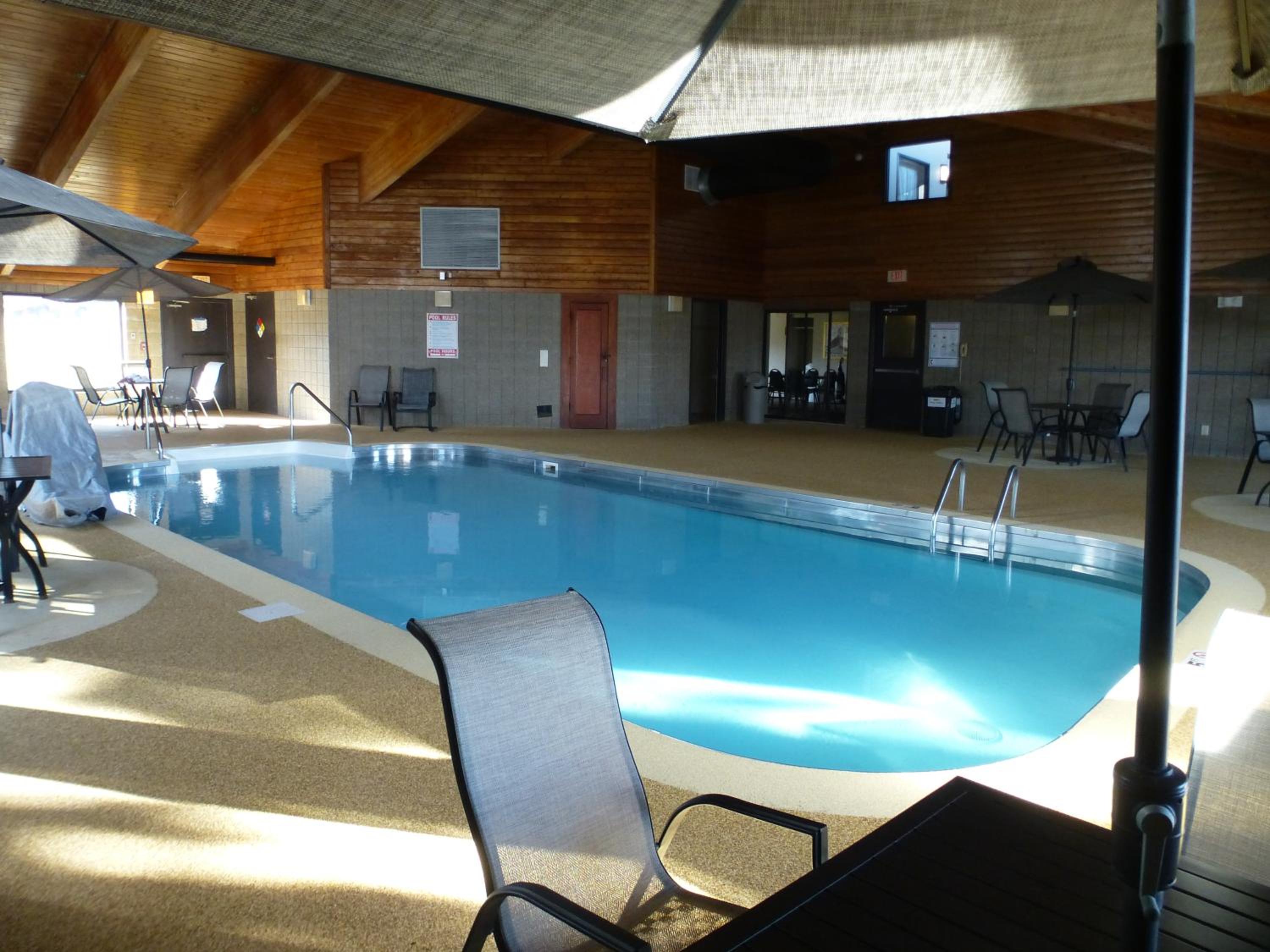 Mitchell Vacations - AmericInn by Wyndham Mitchell - Property Image 4
