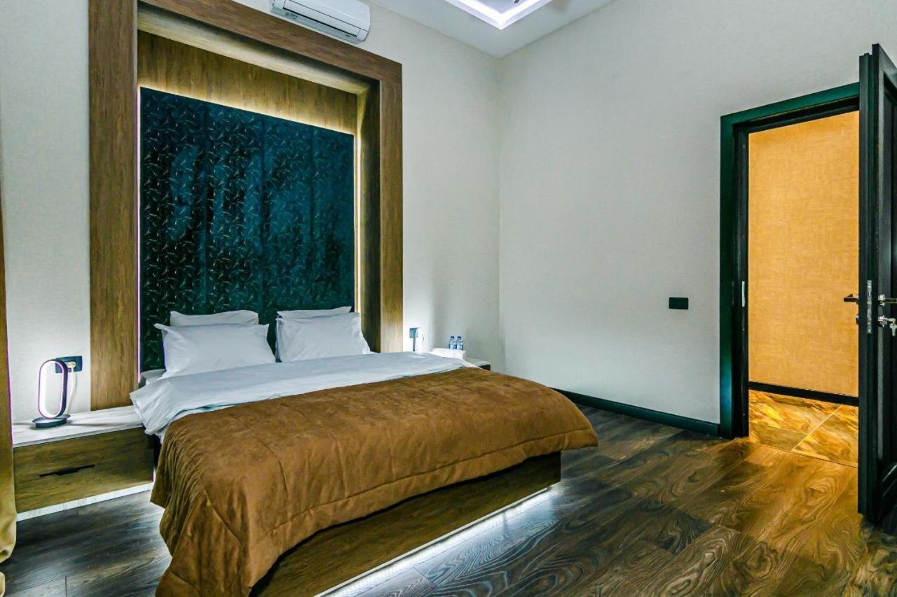 HOTEL APARTMENT ViP CENTER NİZAMİ STREET