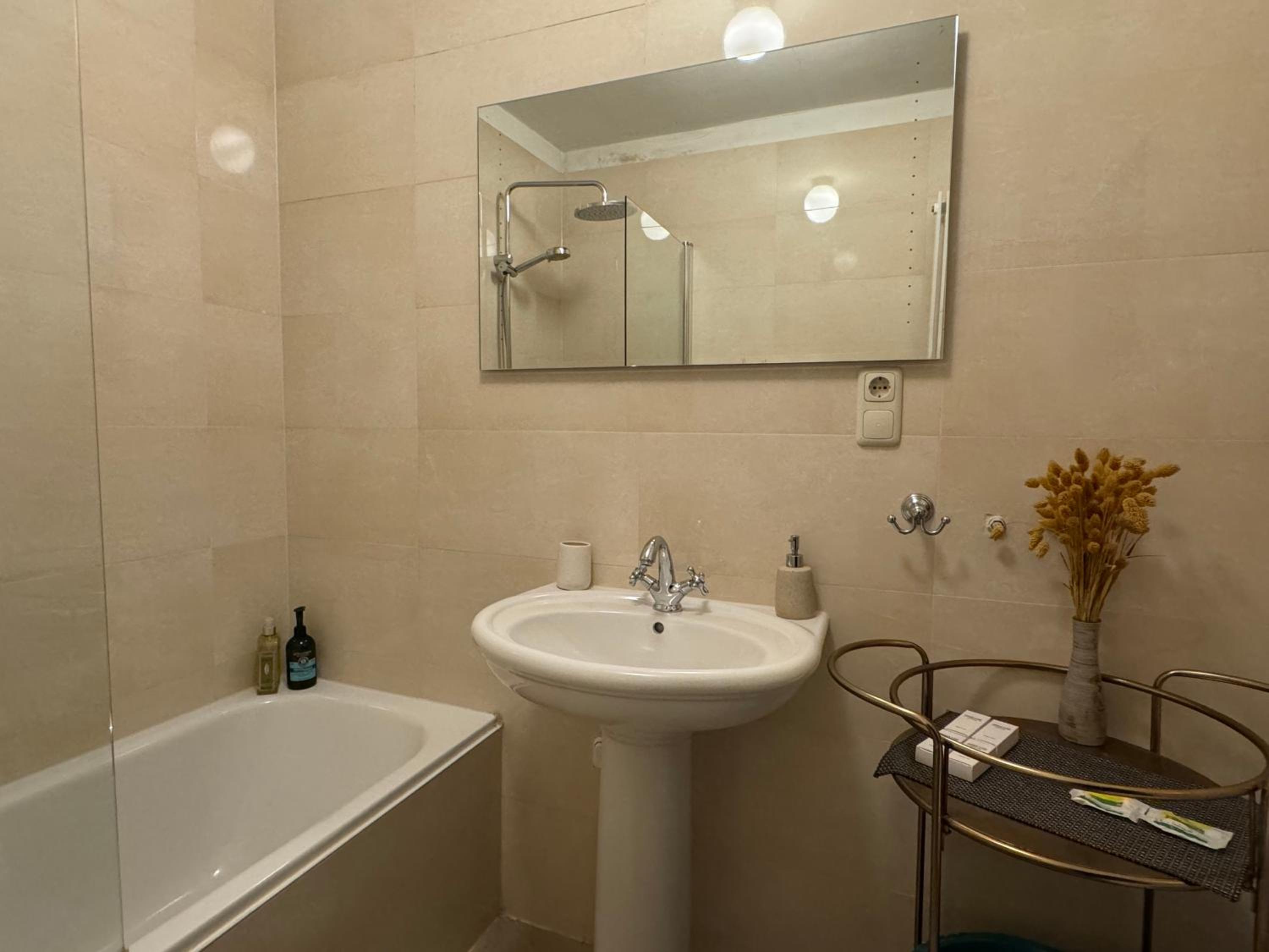 Décor Canal House