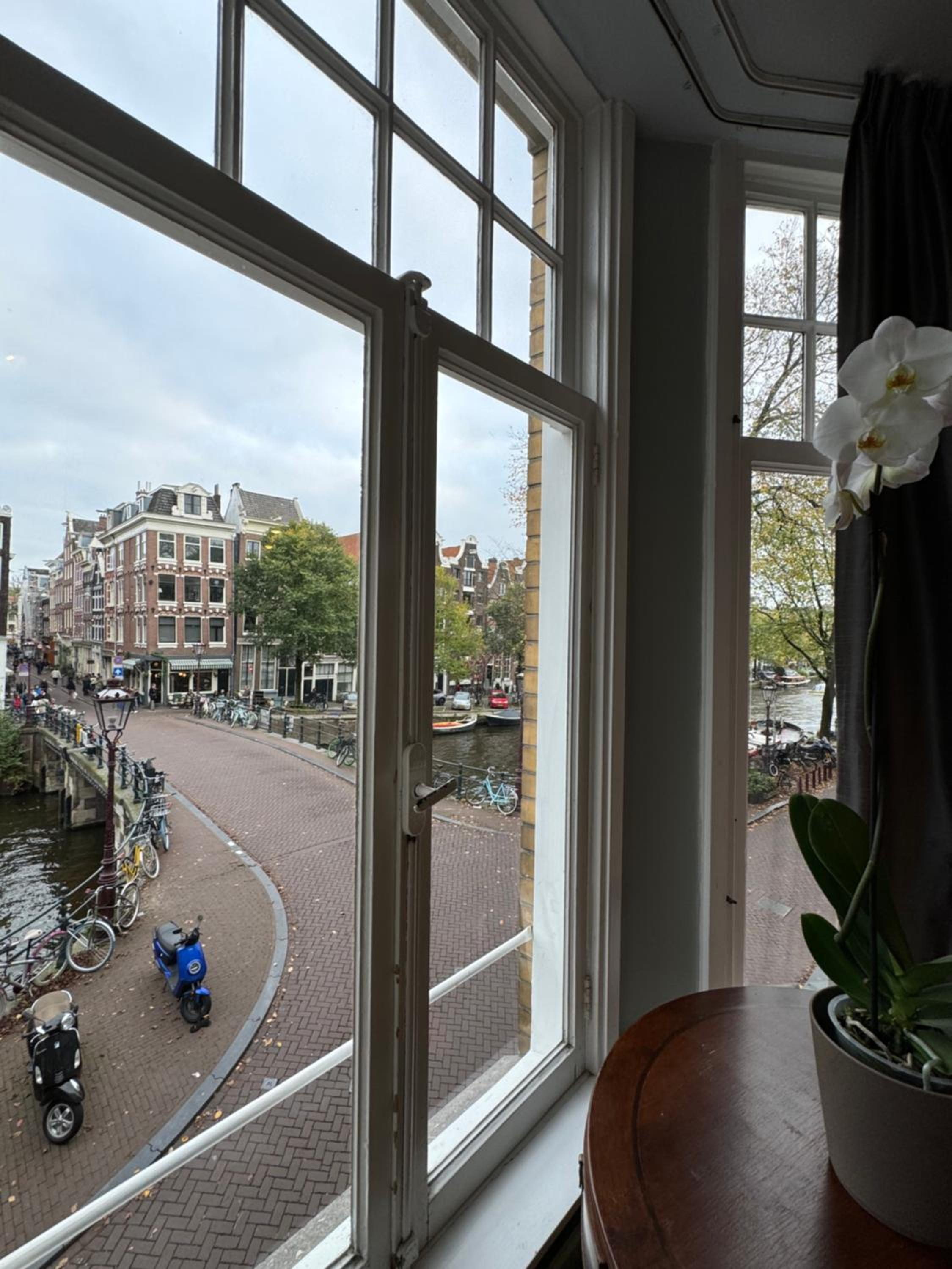 Décor Canal House