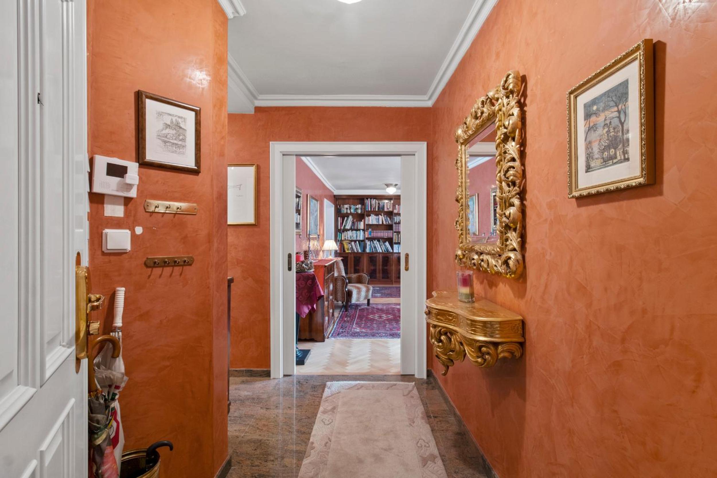Penthouse with Stephen Cathedral View