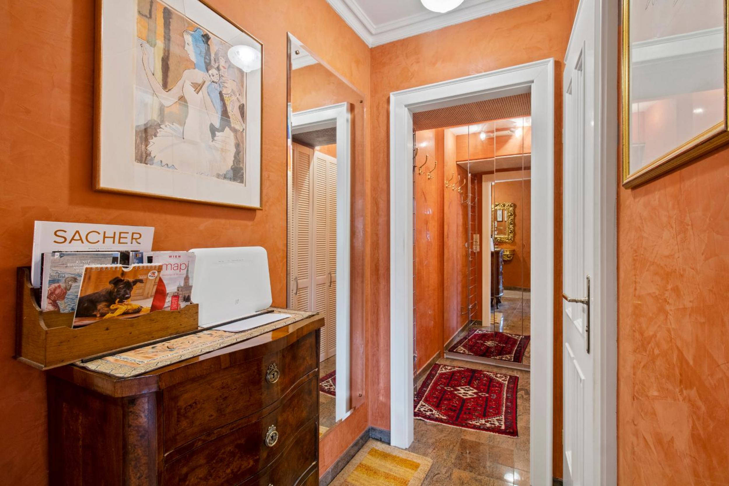 Penthouse with Stephen Cathedral View