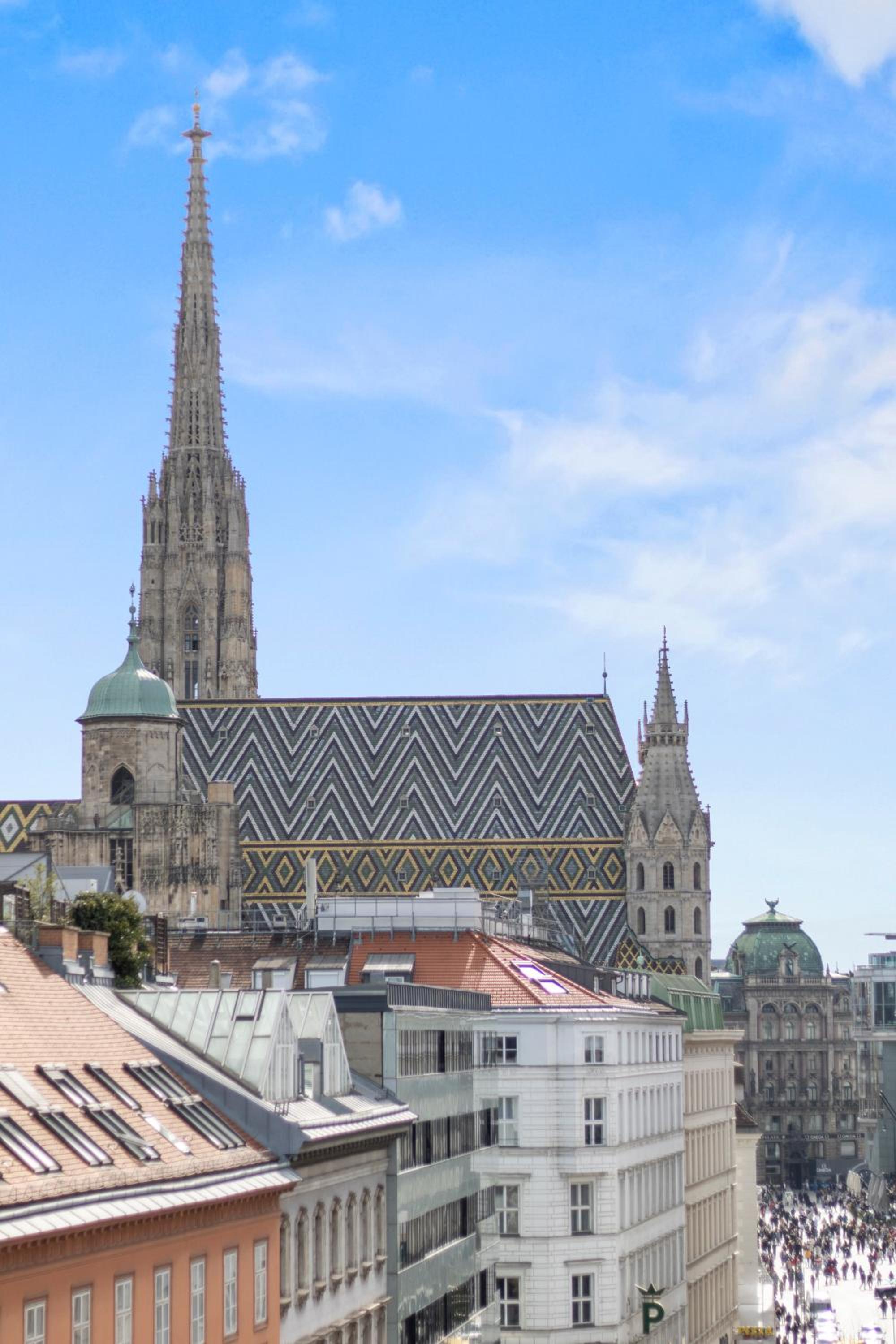Penthouse with Stephen Cathedral View