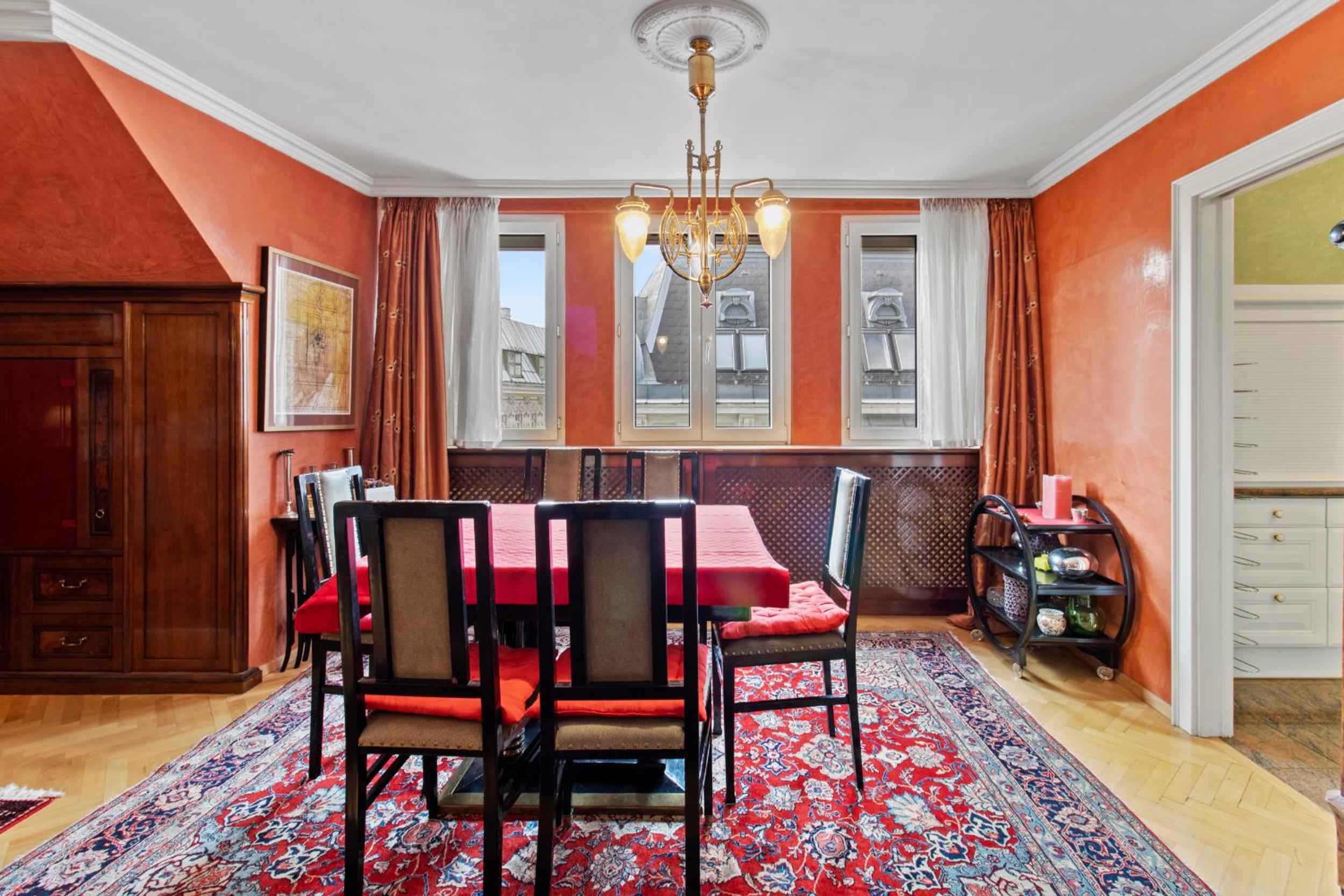 Penthouse with Stephen Cathedral View