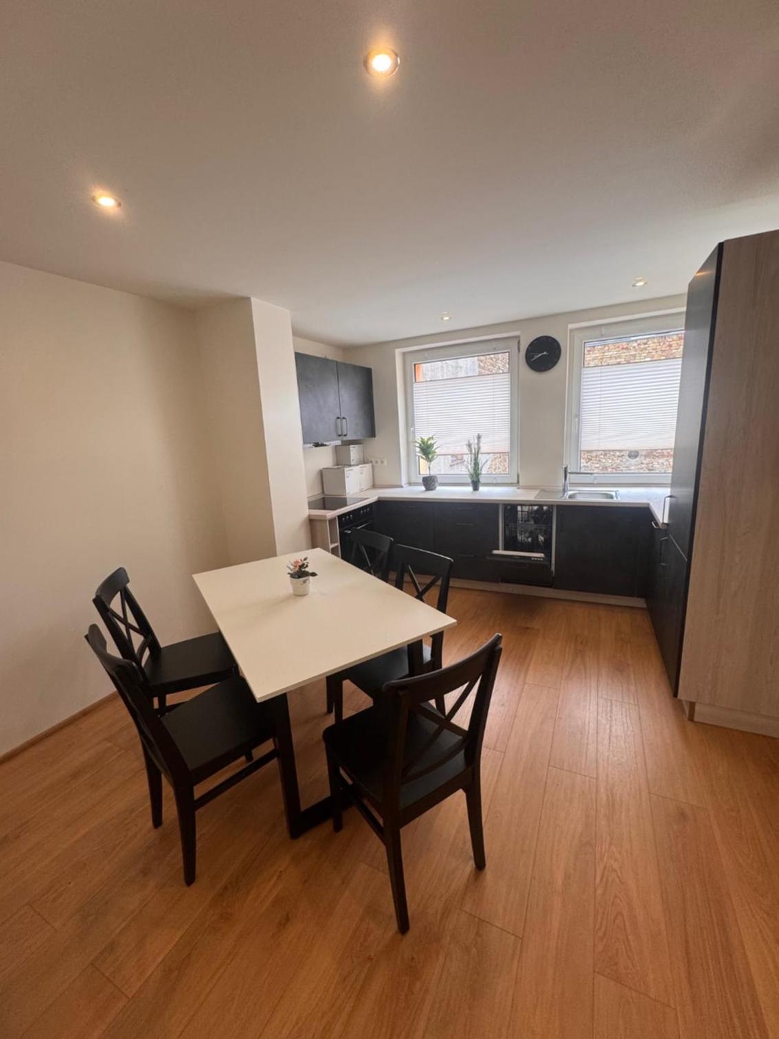 Oneo-Plaza-Apartments