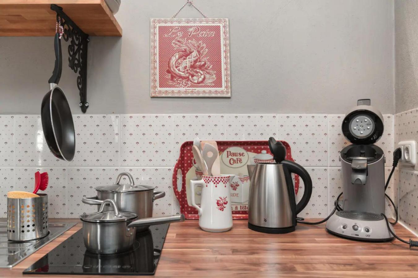 Pension Adele - Ruhig, direkt am Elberadweg & Badesee mit Balkon