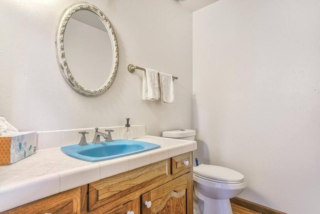 Private Villa-72 Acres-Hot Tub-Views-USAFA view 3