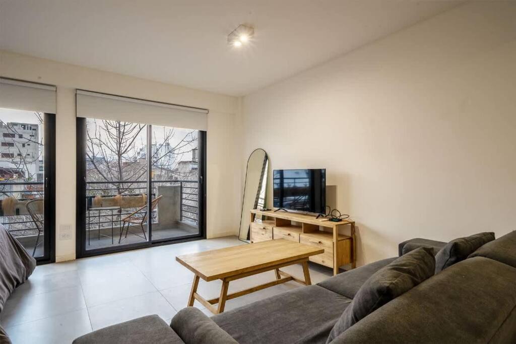 Chic Studio with Balcony Views by depptö