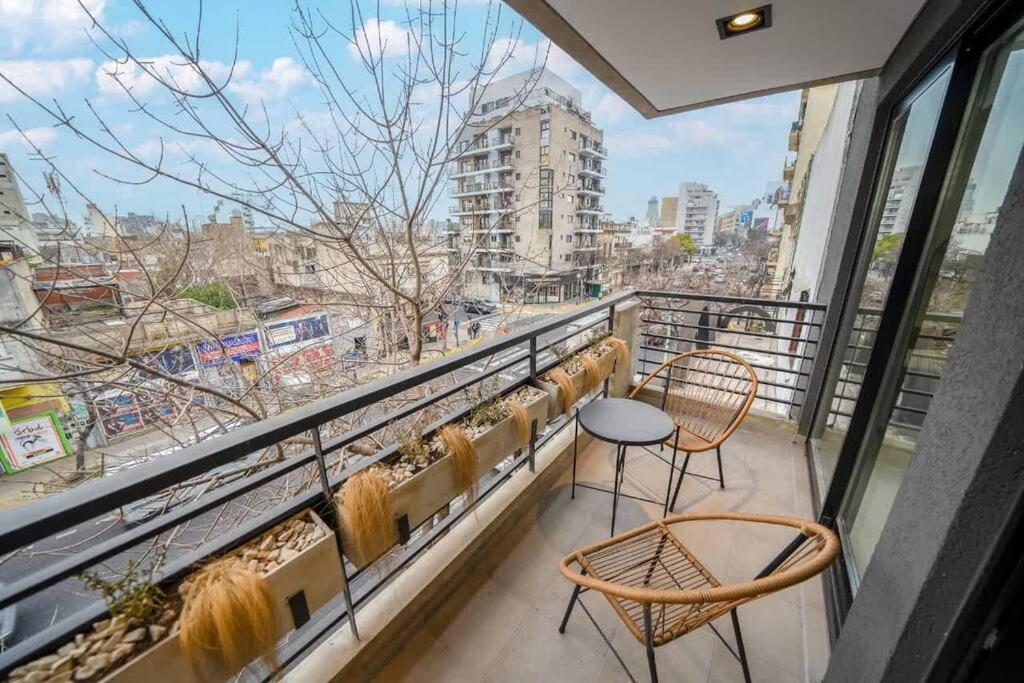 Chic Studio with Balcony Views by depptö