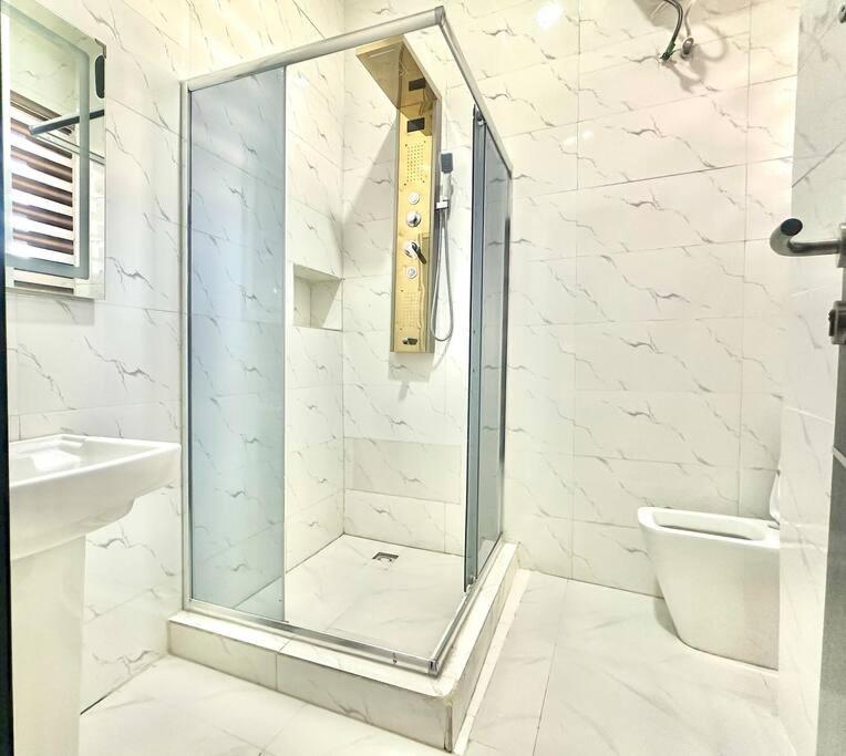 Luxe 4BR Duplex minutes from Atican Beach! view 5