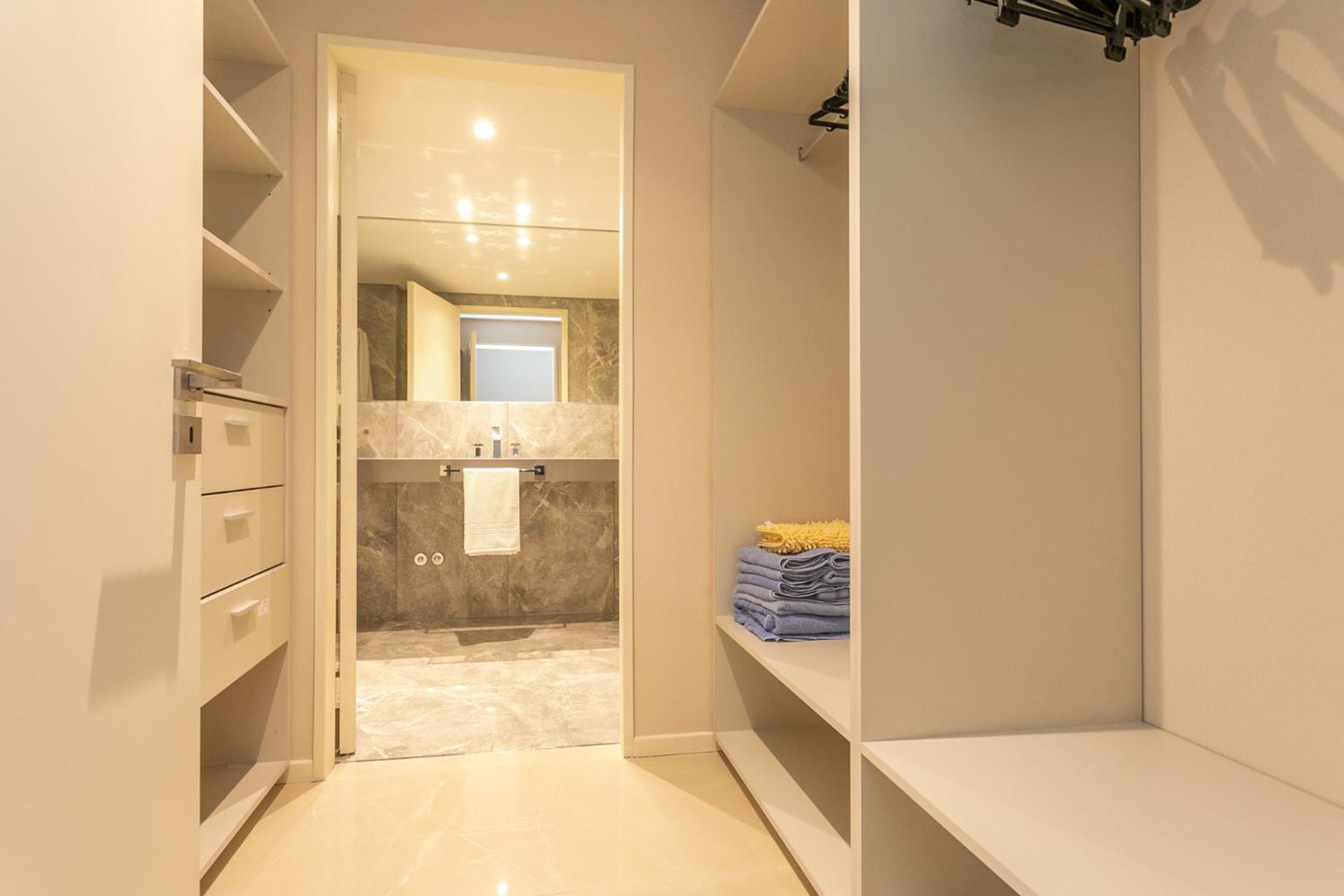 Deco Armani Stunning Apartment