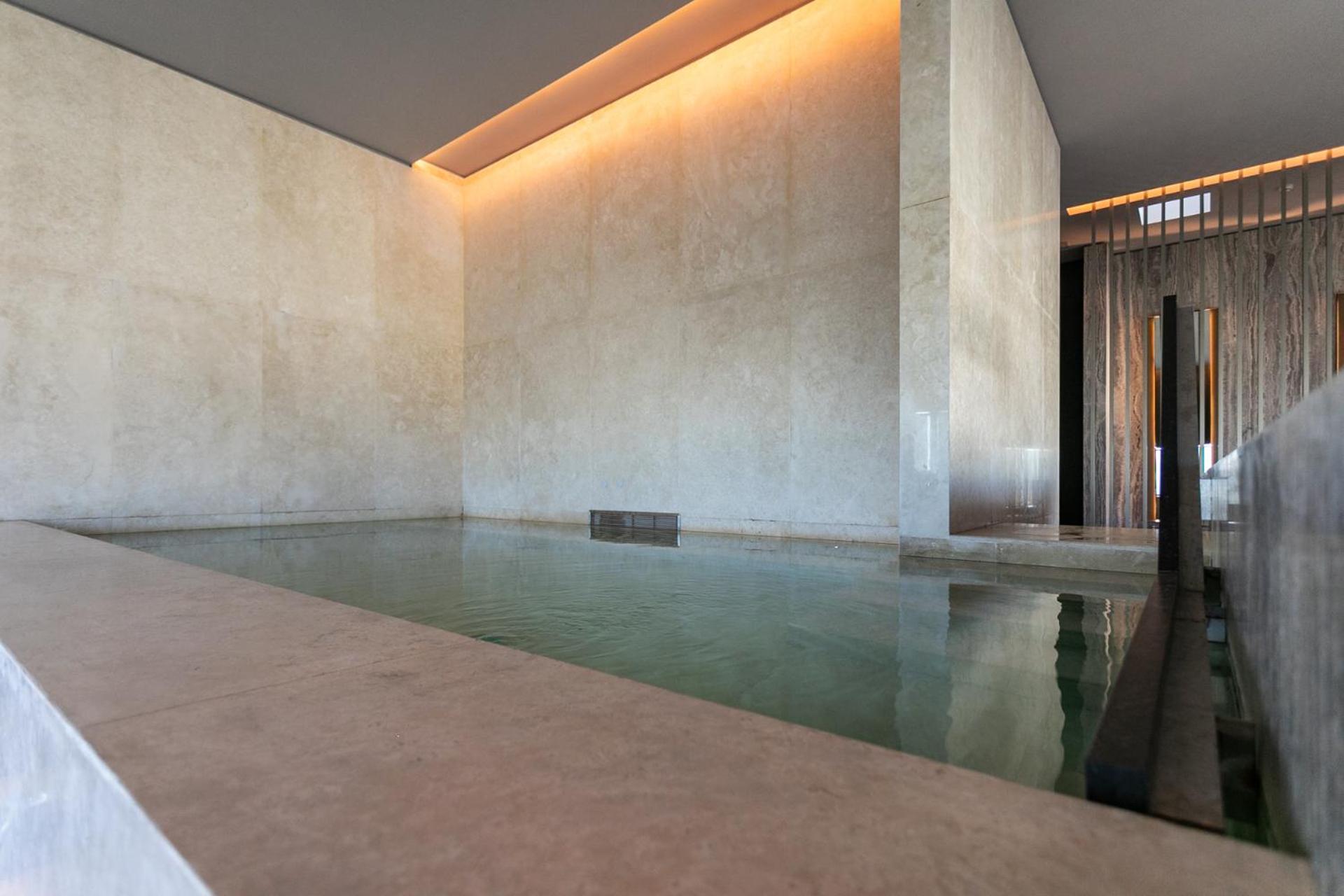 Deco Armani Stunning Apartment