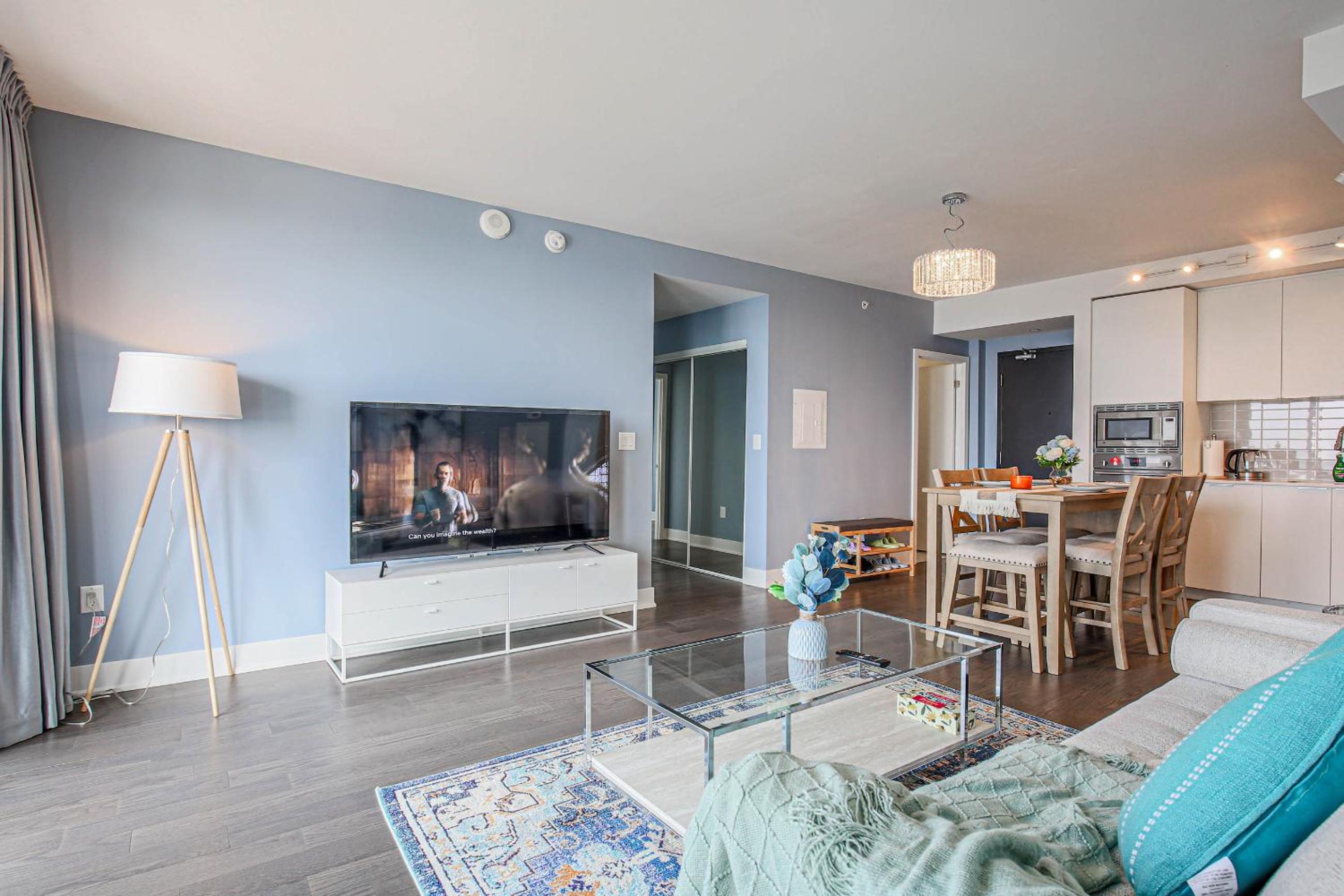 Luxury view in Toronto Downtown two bed room three bathroom one parking