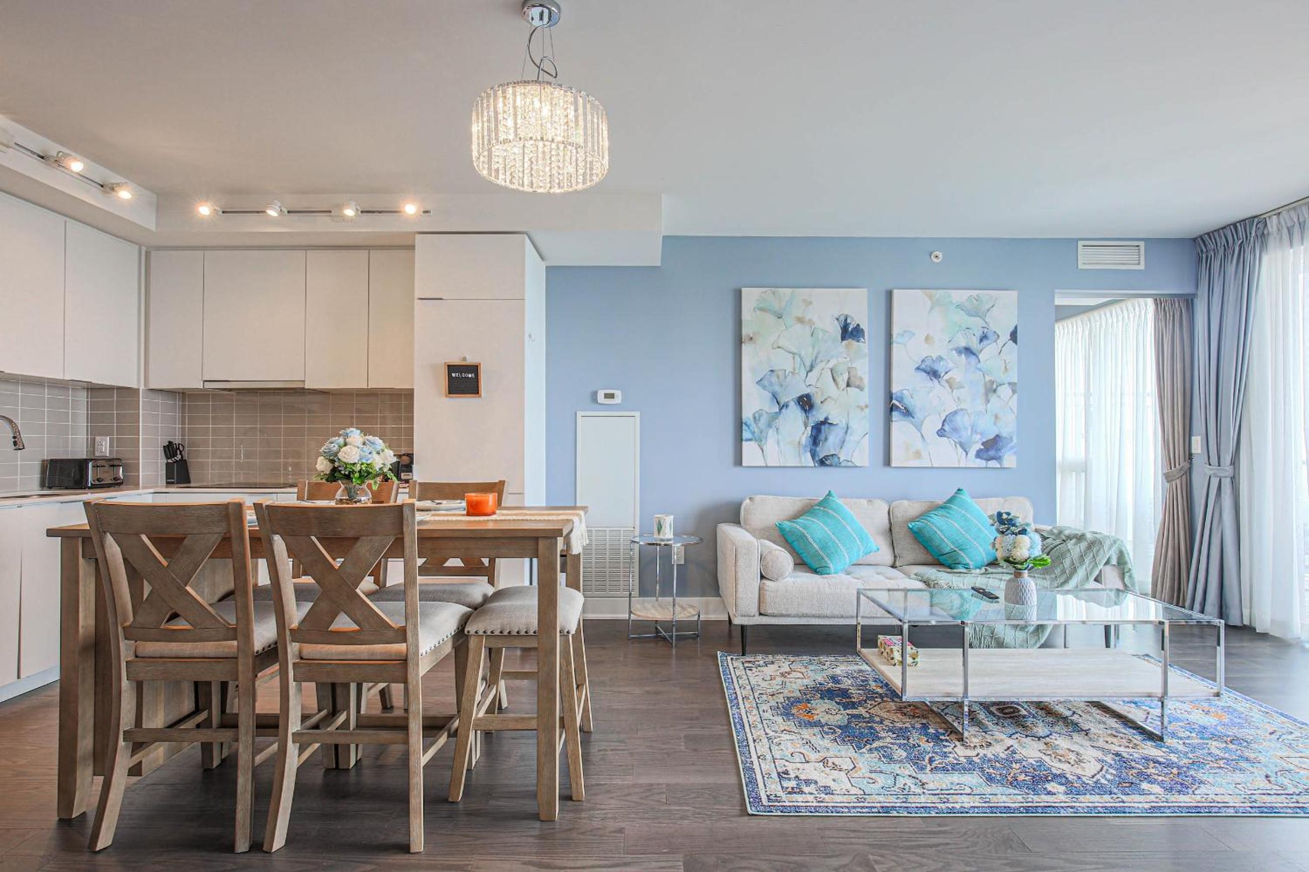 Luxury view in Toronto Downtown two bed room three bathroom one parking