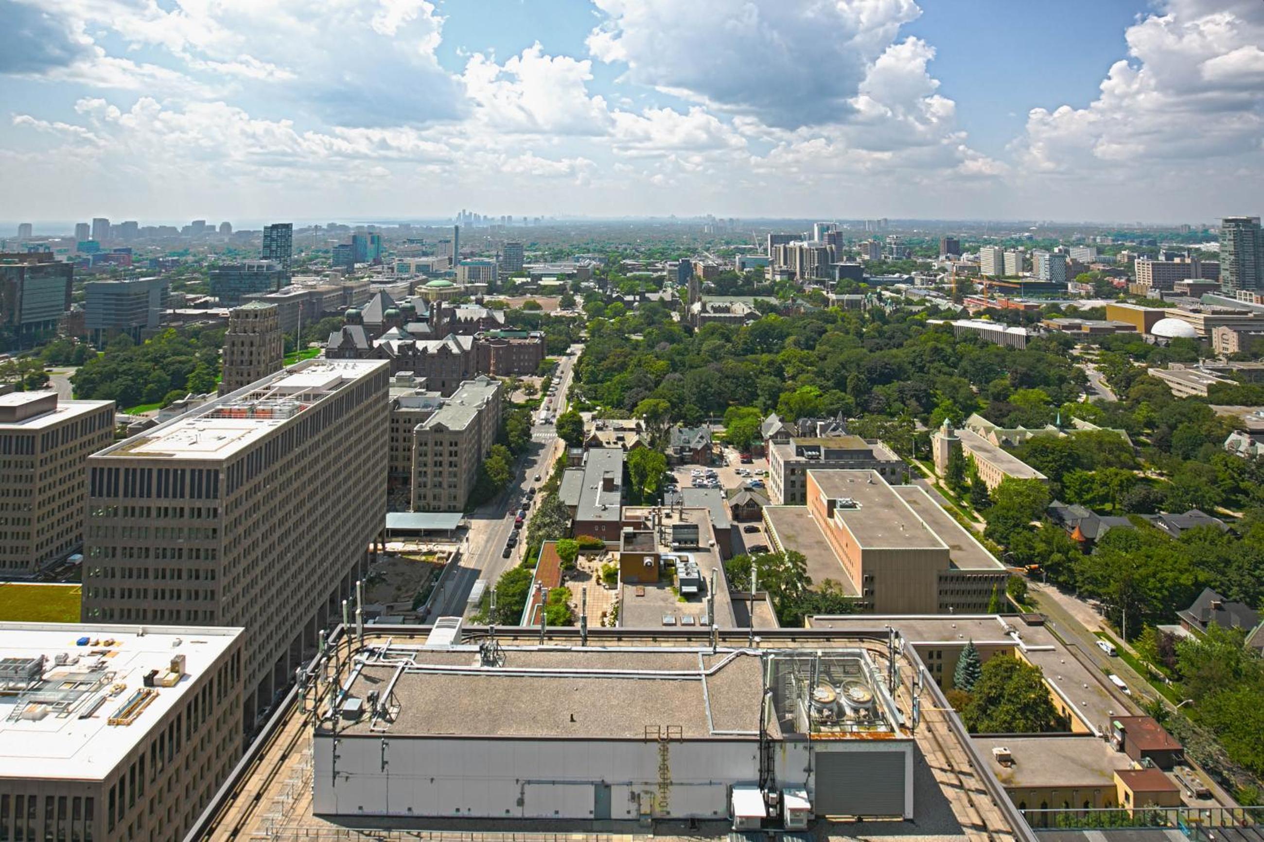 Luxury view in Toronto Downtown two bed room three bathroom one parking