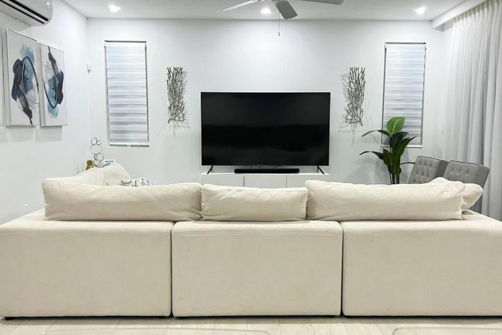 Westmoreland Hills 10 by Island Villas