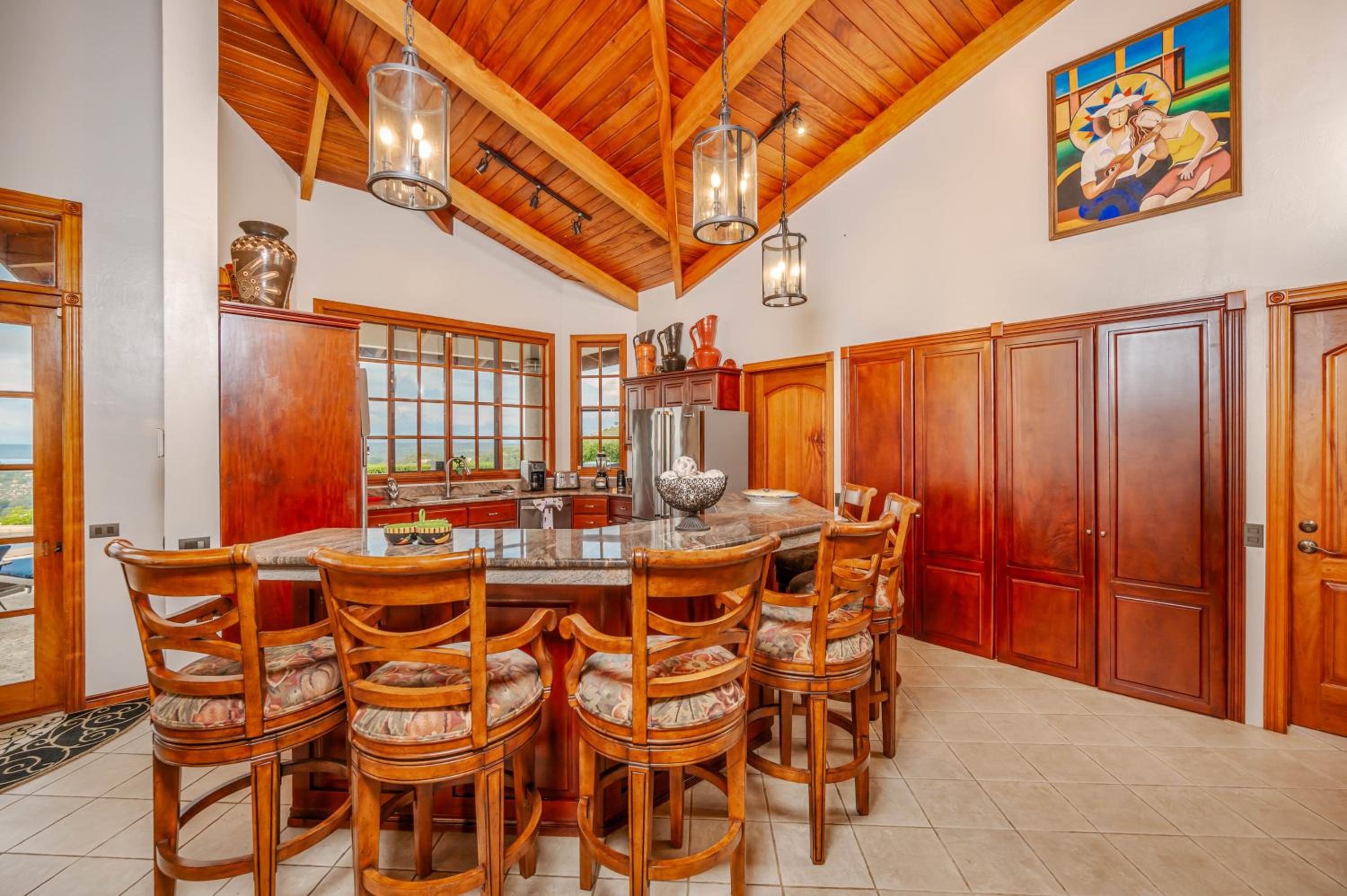 Casa Cole Top-of-the-World Villa w Pool Views