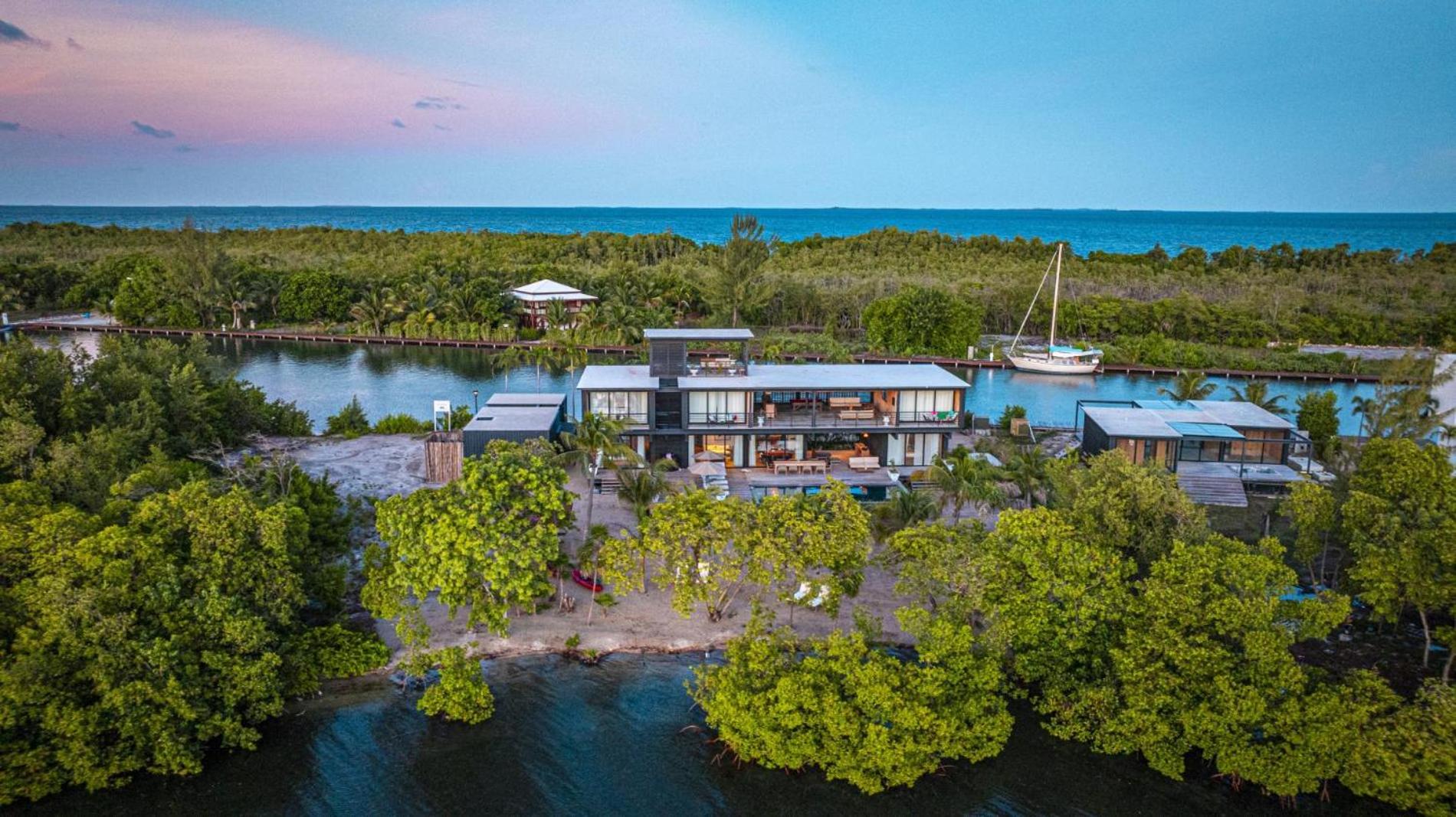 Shadow Sands - Modern Ocean Front Villa on Private Island