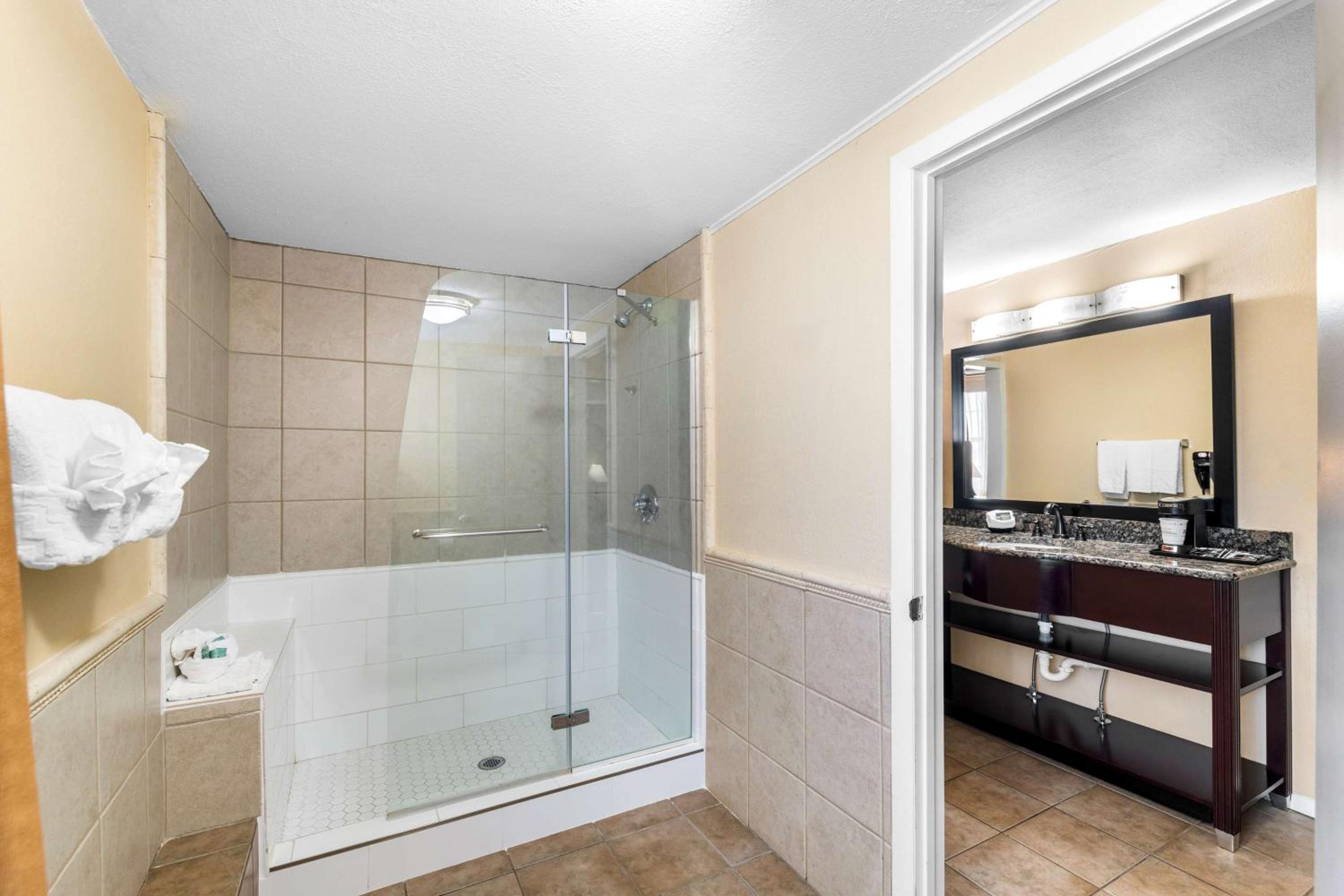 Durant Vacations - Best Western Markita Inn - Property Image 4