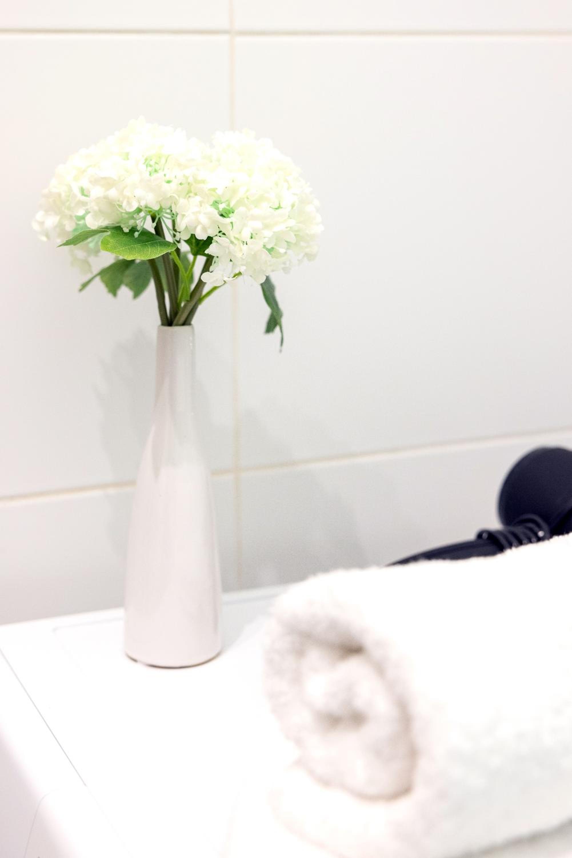 Calm & Cosy Apartment with Free Parking