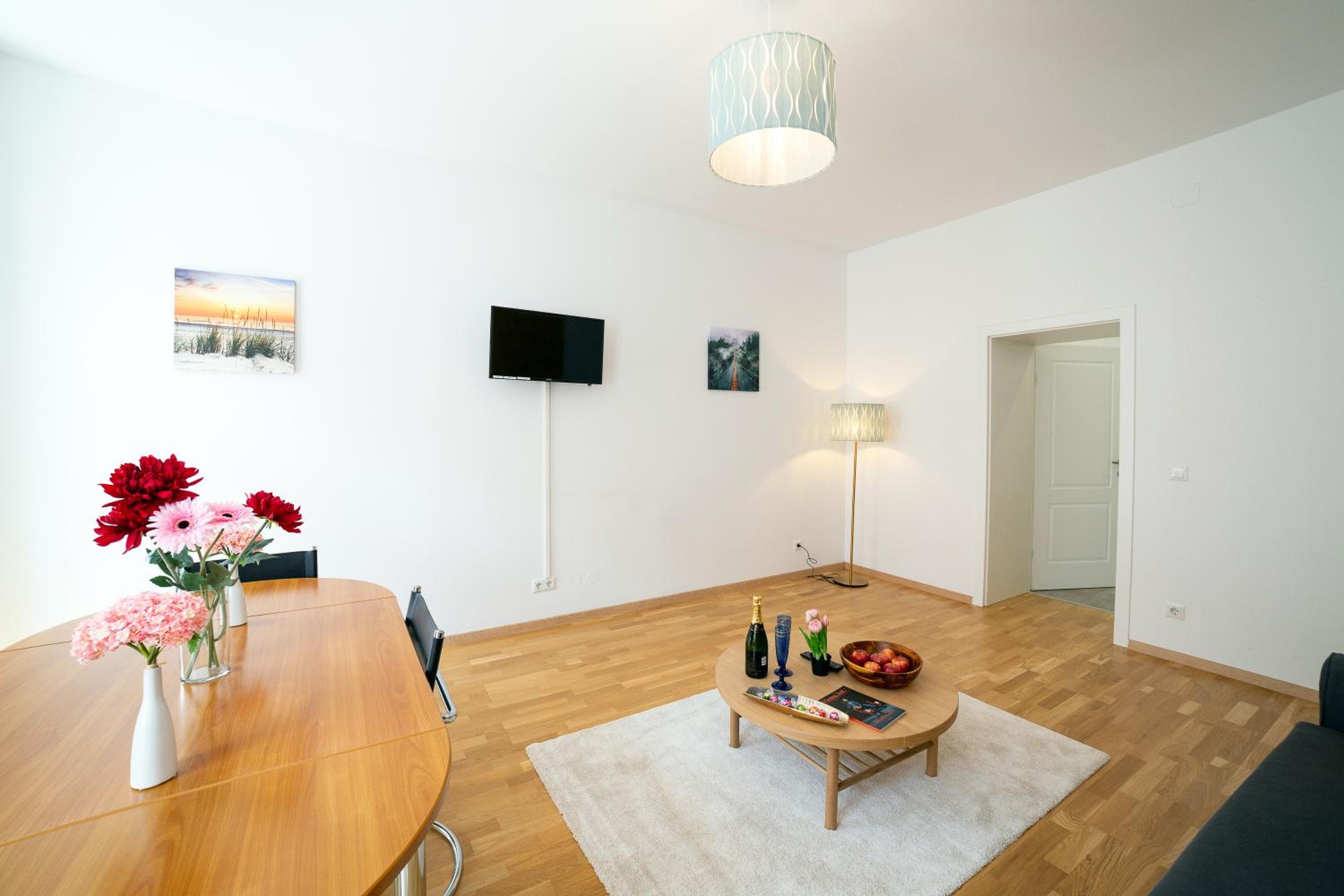 Calm & Cosy Apartment with Free Parking
