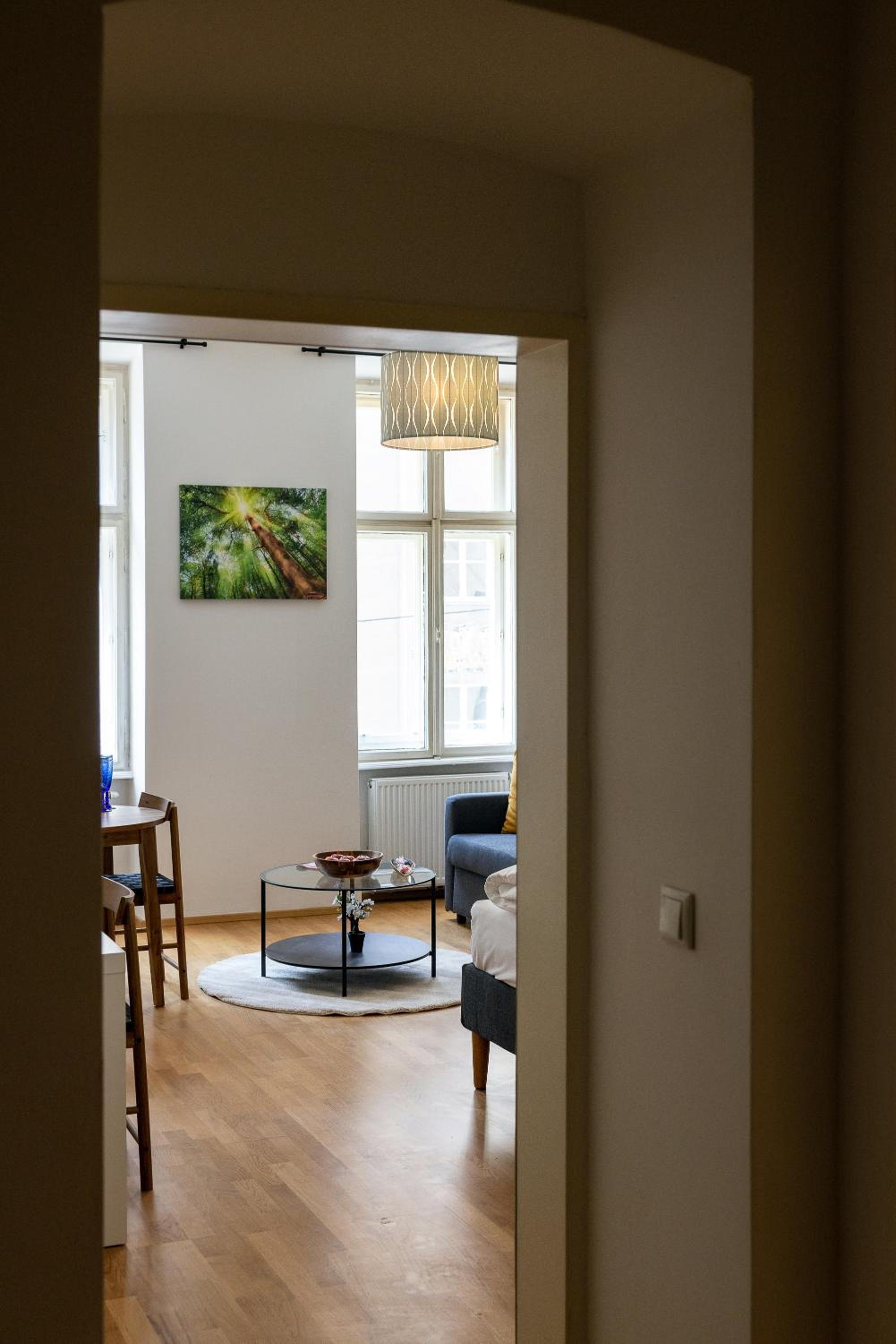 Calm & Cosy Apartment with Free Parking