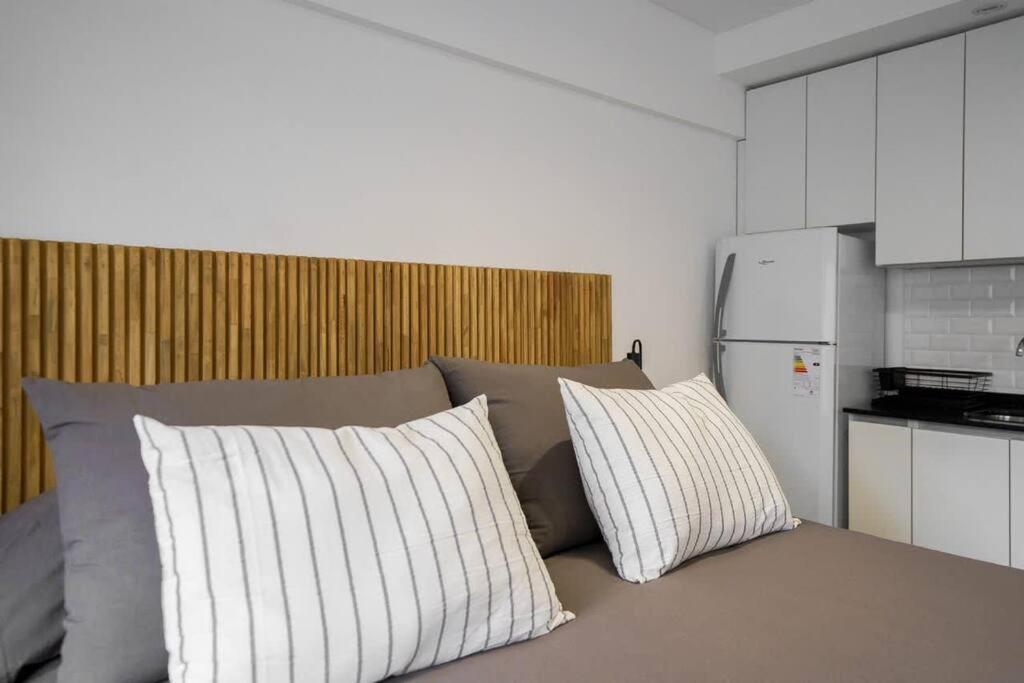 Studio Getaway, King Bed & Rooftop BBQ by depptö