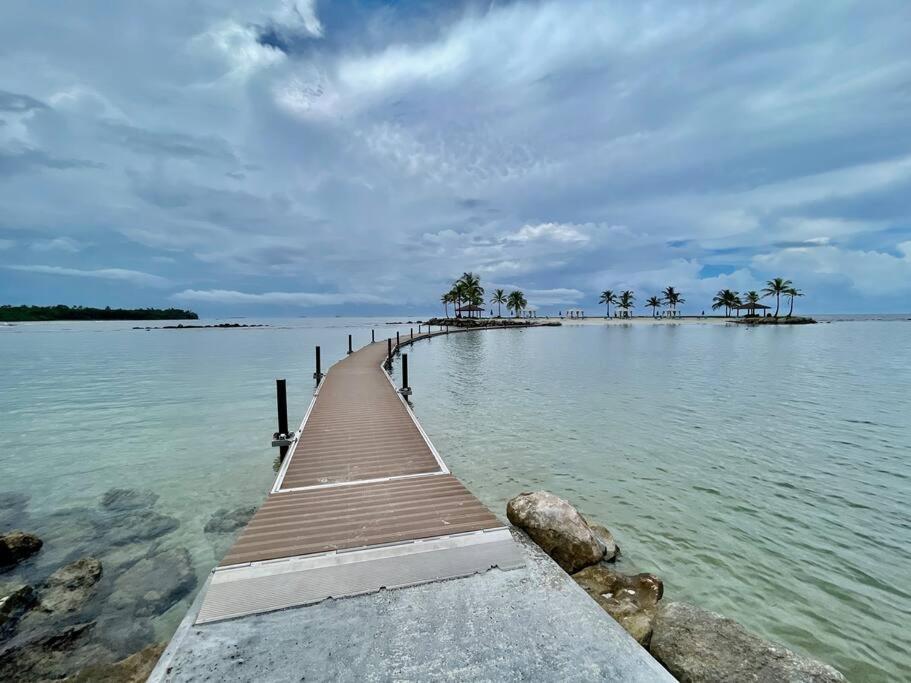 Beachfront in Playa Escondida
