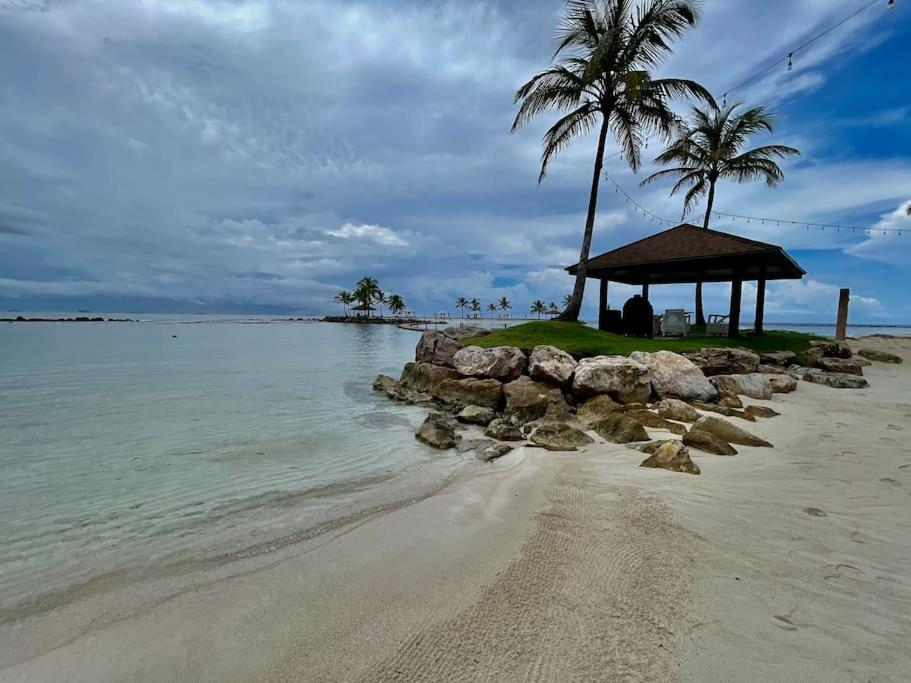 Beachfront in Playa Escondida