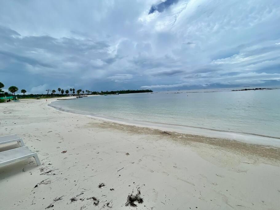 Beachfront in Playa Escondida