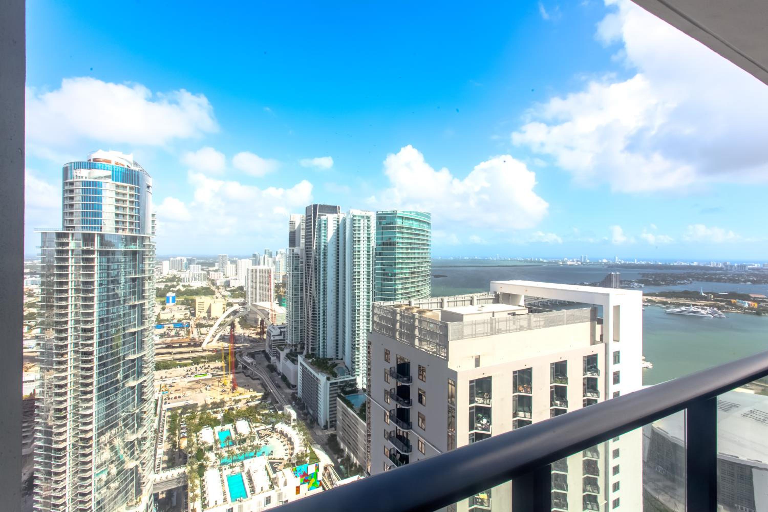 Luxurious Downtown Escape