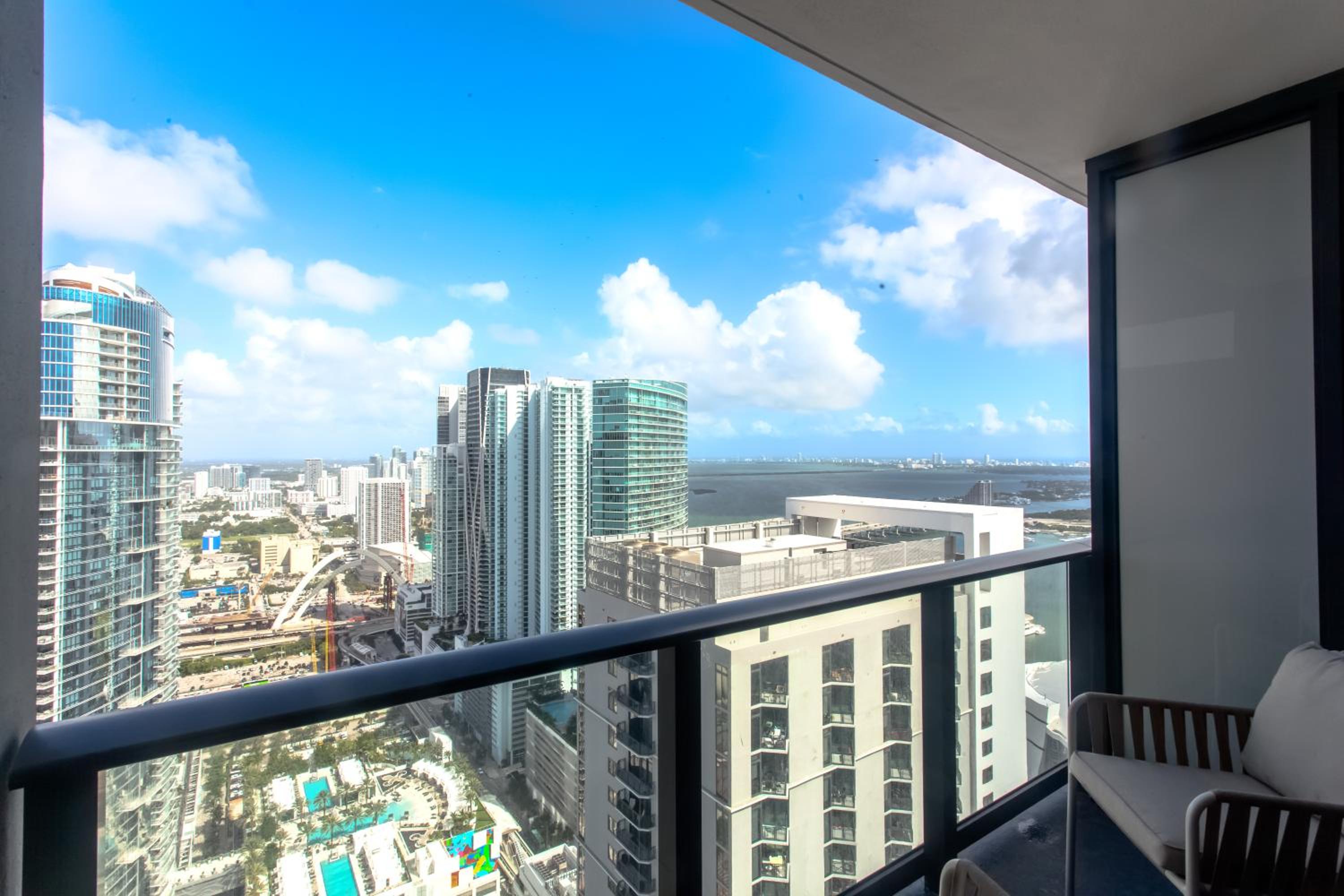 Luxurious Downtown Escape