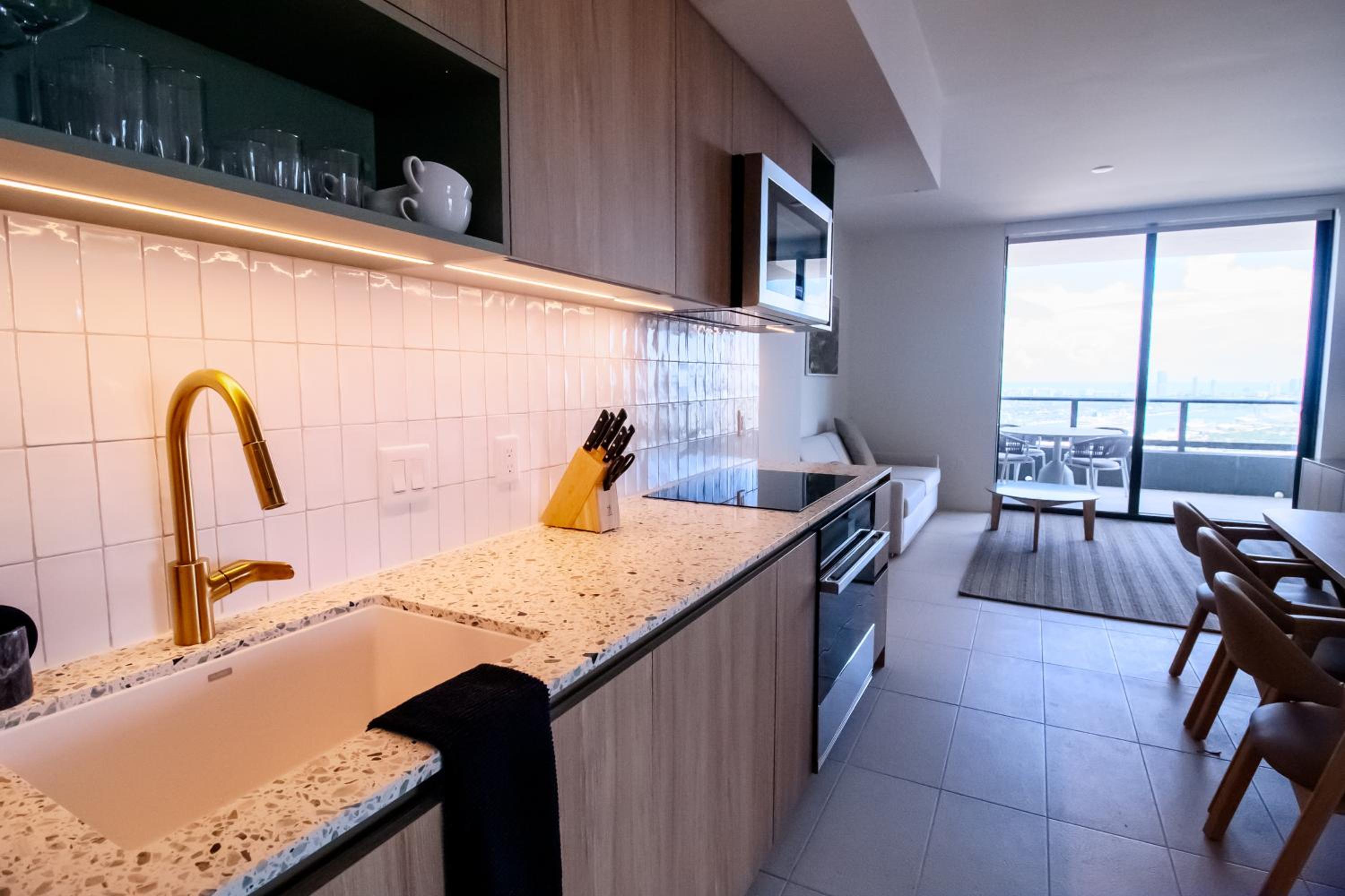 Luxurious Downtown Escape