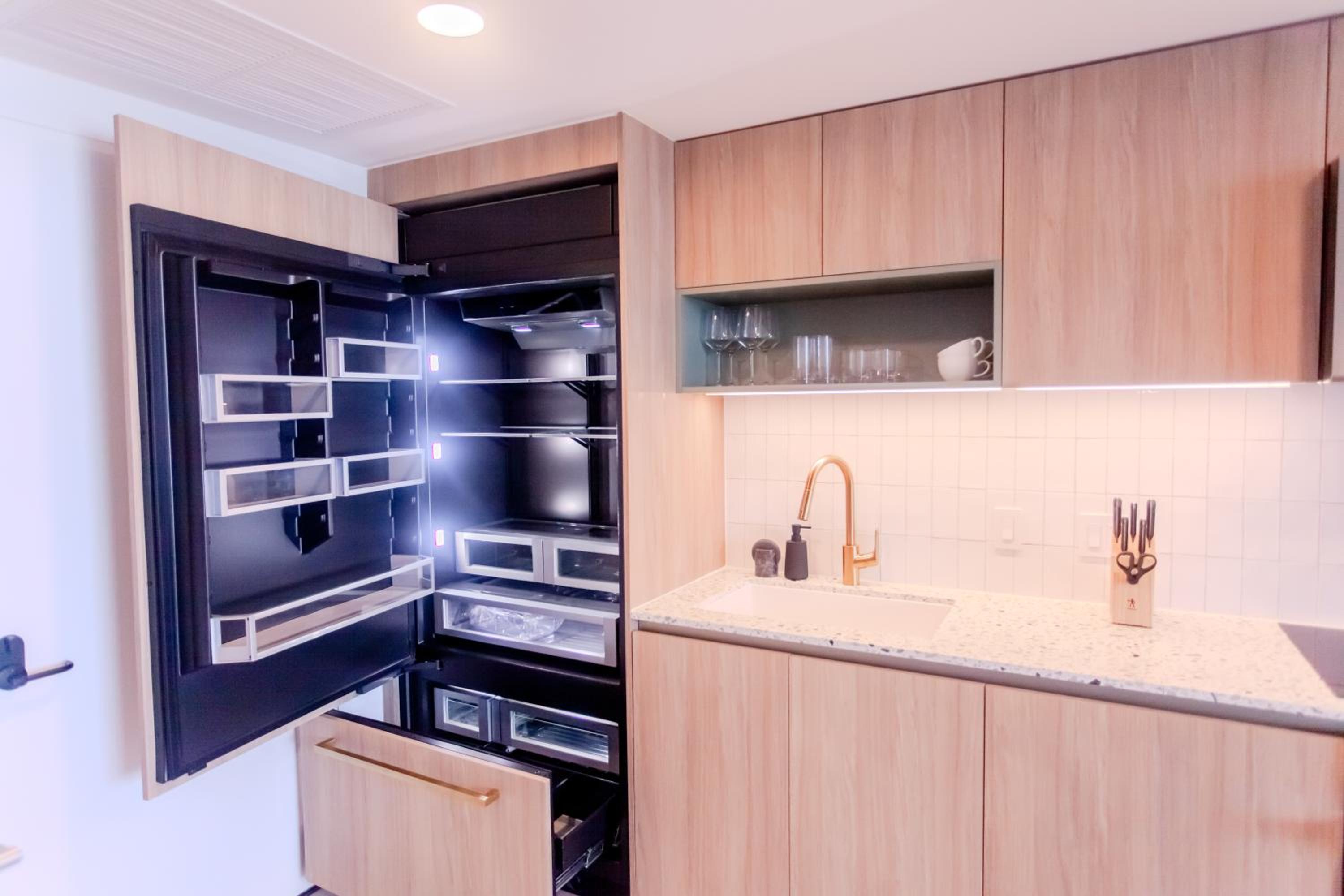 Luxurious Downtown Escape